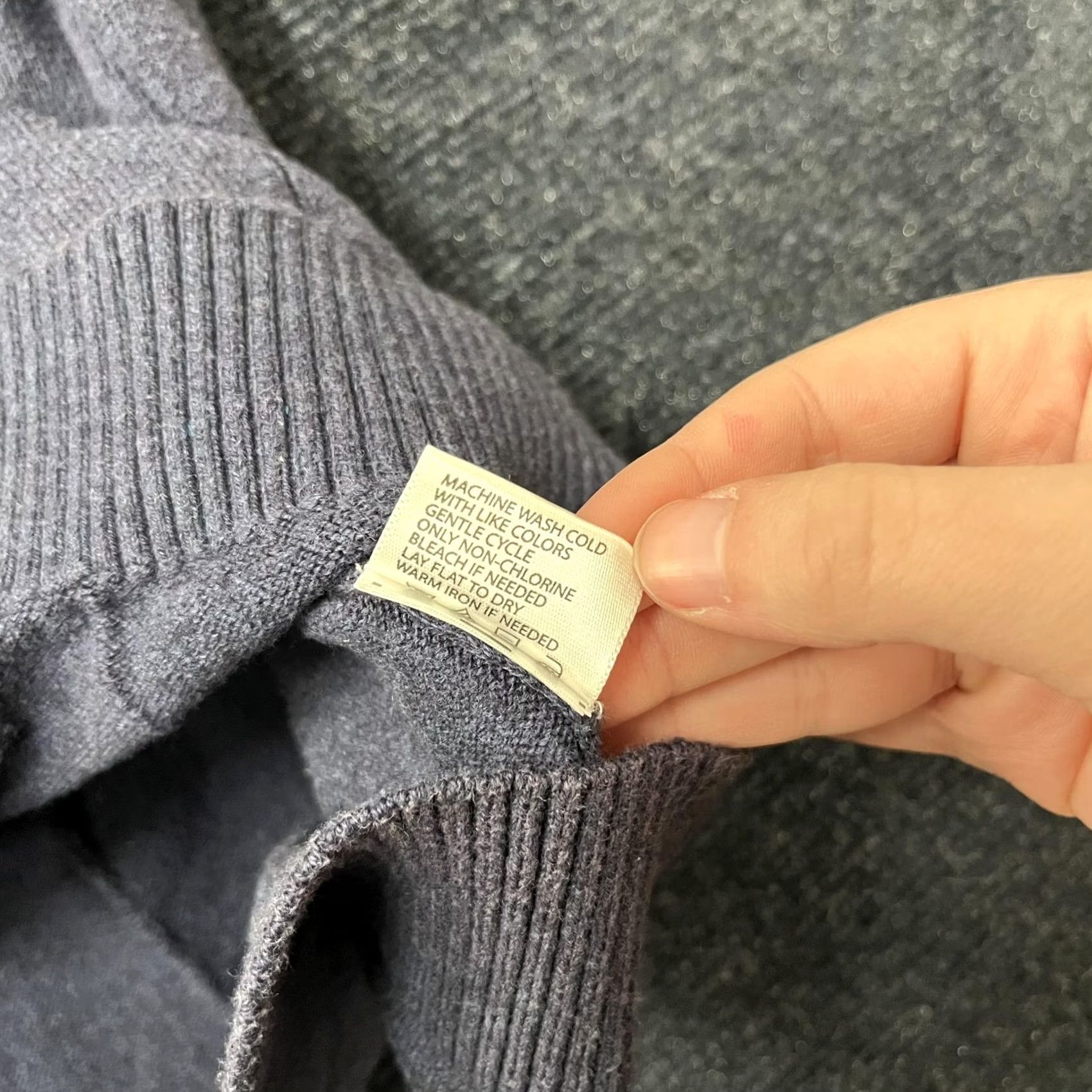 Vintage VINTAGE Walter Hagen Sweater Vest Mens Medium Gray V Neck Golf Knit Pullover Casual Size US M / EU 48-50 / 2 - 4 Thumbnail