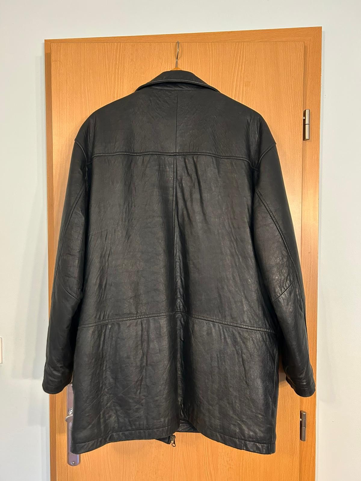 Other Classic 90s vintage mens black real leather coat Size US L / EU 52-54 / 3 - 4 Thumbnail