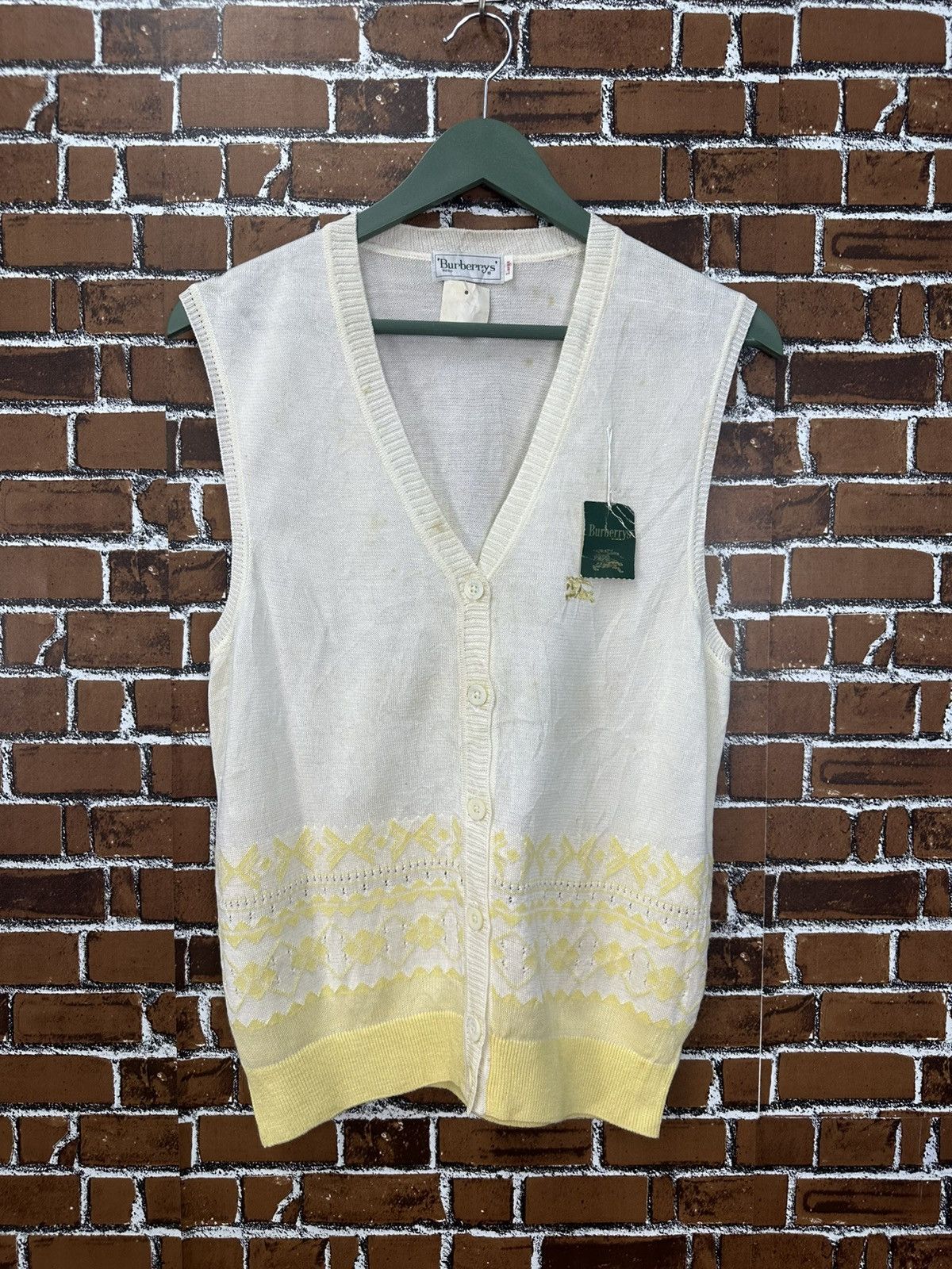 Burberry Vintage Burberry Tank Top Knit A977 Size S / US 4 / IT 40 - 1 Thumbnail
