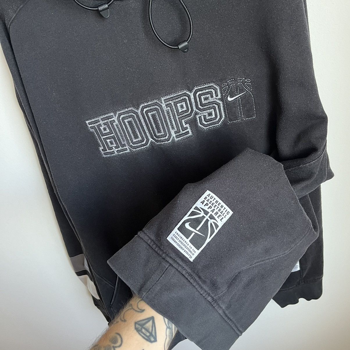 Vintage Vintage Y2K Nike Hoops Hoodie Size XL Size US XL / EU 56 / 4 - 6 Thumbnail