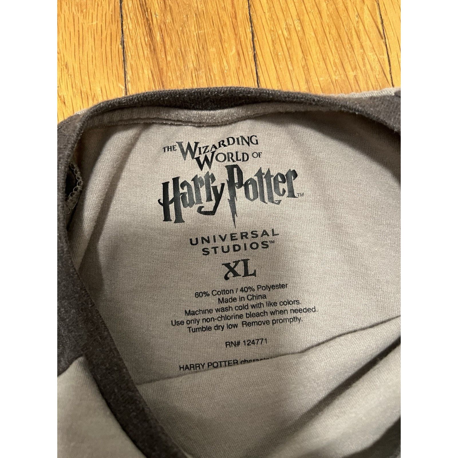 Harry Rosen Harry Potter Hufflepuff Loyal Badger T Shirt Cond XL A003102 Size US XL / EU 56 / 4 - 4 Thumbnail