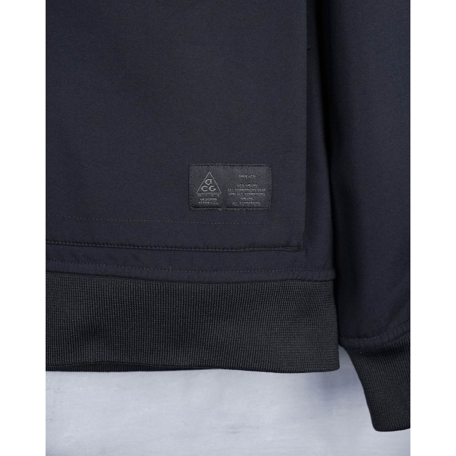 Nike ACG Vintage nike acg softshell black hooded tech zip jacket Size US L / EU 52-54 / 3 - 8 Thumbnail