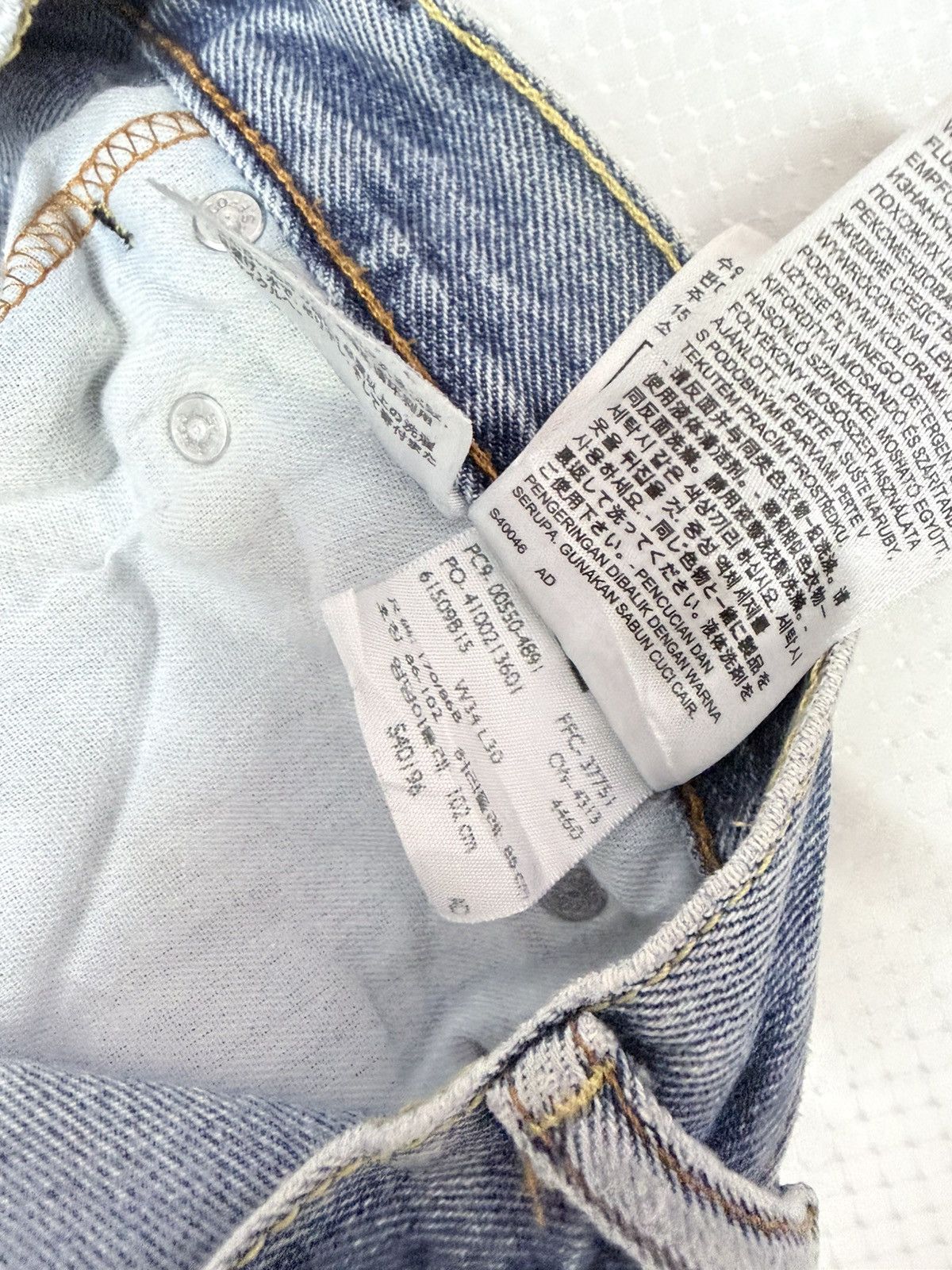 Levi's Levi's 550 Relaxed Fit Light Wash Vintage Denim Jeans W34 Size US 34 / EU 50 - 14 Thumbnail