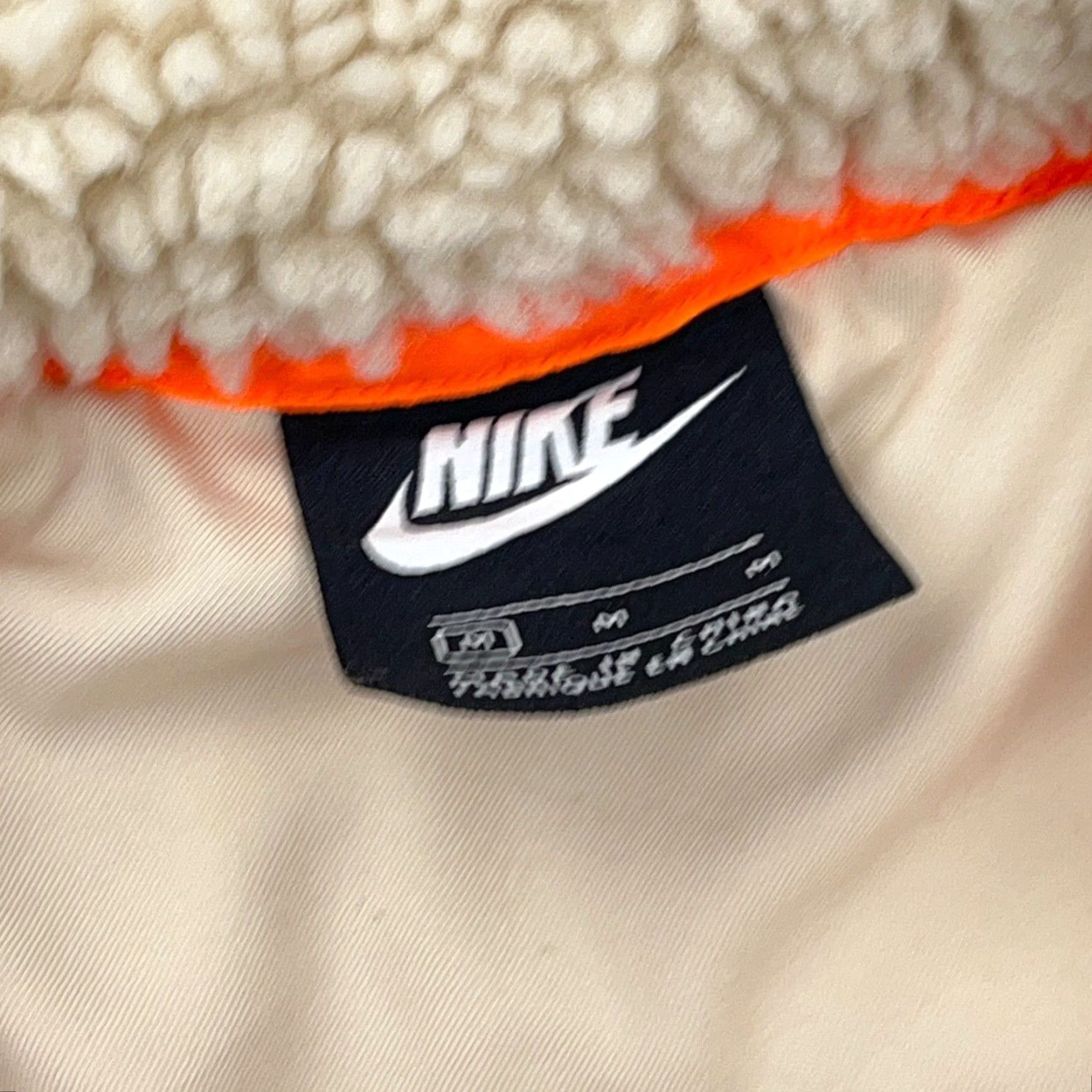 Nike VINTAGE Nike Jacket Women Medium Tan Puffer Windbreaker Loose Baggy Fit Ladies Size M / US 6-8 / IT 42-44 - 3 Thumbnail