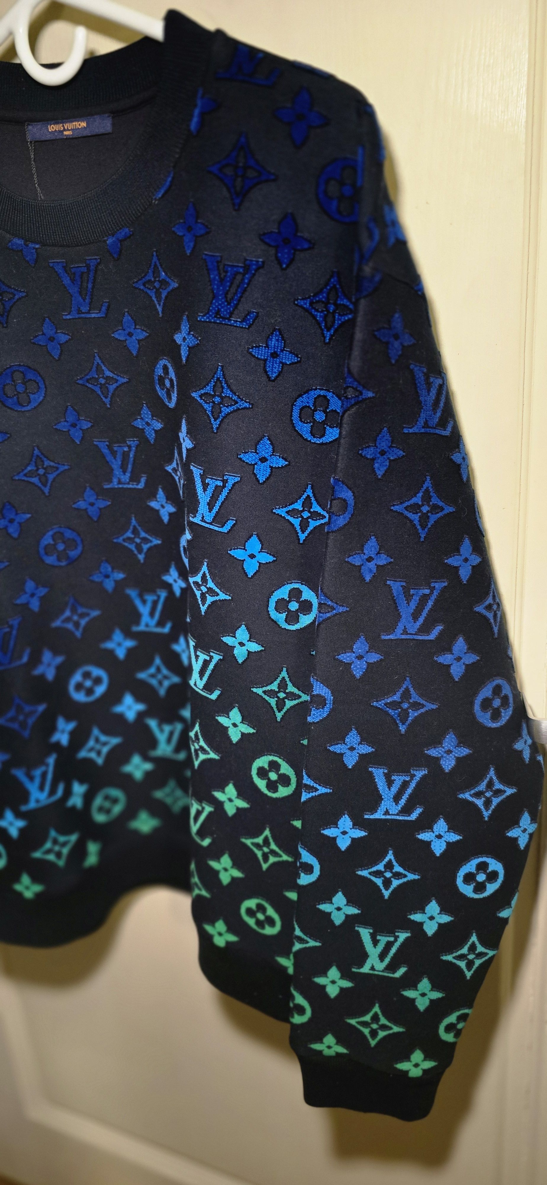 Louis Vuitton Louis Vuitton Monogram Coupe Gradient Sweatshirt🔥🌊🌎 Sz L Size US L / EU 52-54 / 3 - 5 Thumbnail