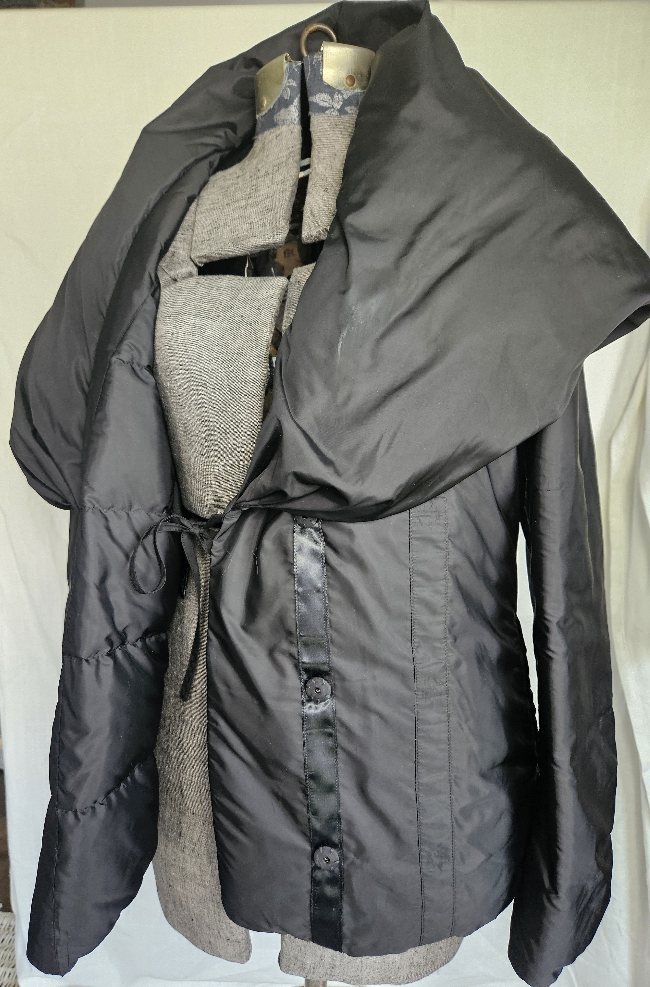 STRENESSE Vintage German Strenesse Size 6 minimalist puffer coat. Size M / US 6-8 / IT 42-44 - 1 Thumbnail