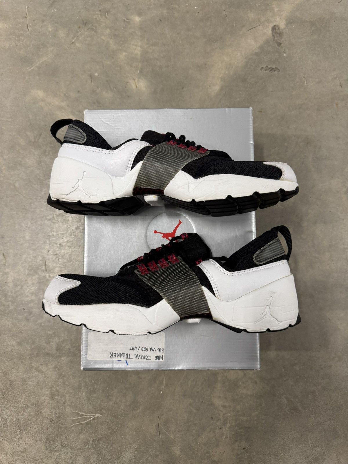 Jordan Brand Jordan Trunner OG Black White Red 1999 Size 10.5 Size US 10.5 / EU 43-44 - 2 Thumbnail