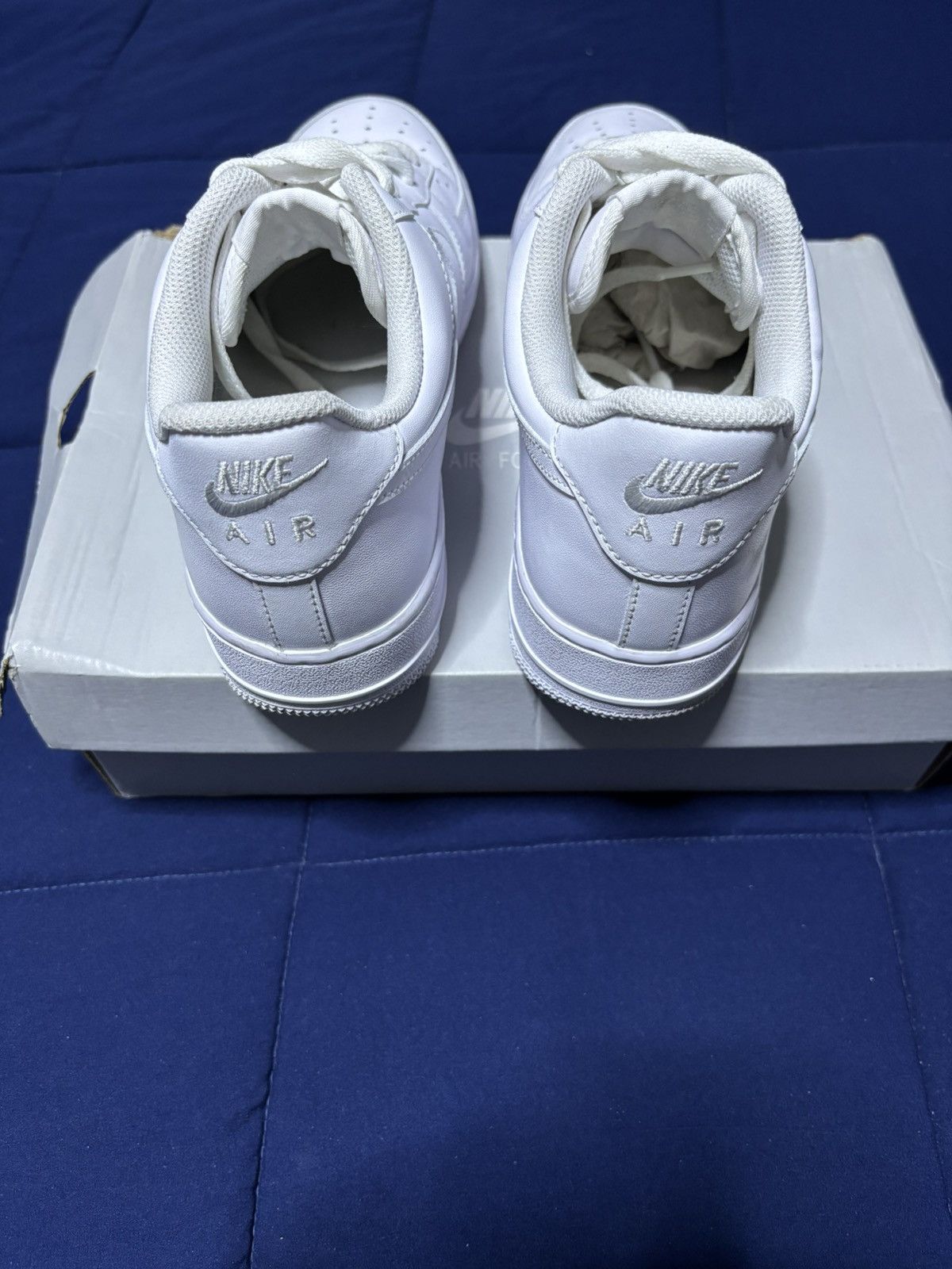 Nike Nike Air Force 1 '07 Low Triple White Size 9 Size US 9 / EU 42 - 5 Thumbnail