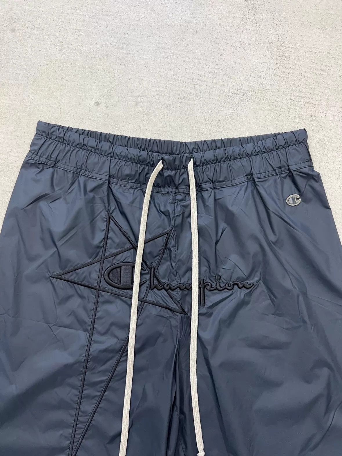 Rick Owens Rick Owens x Champion Track Nylon Shorts L New Size US 34 / EU 50 - 2 Thumbnail