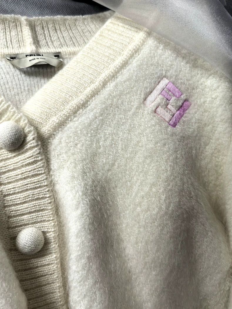 Fendi FENDI Cashmere long-sleeve V-neck cardigan with snap butto Size 4XL / US 24-26 - 5 Thumbnail