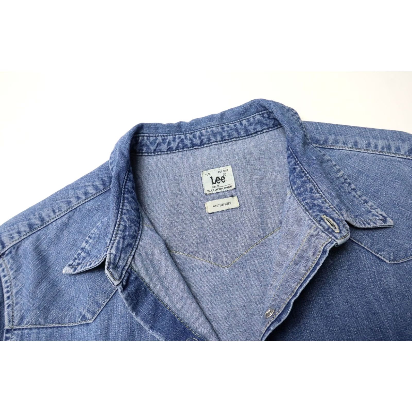 Lee Lee Werstern Shirt Men's MEDIUM Blue Collared Button-Up Denim Patched Pockets Size US M / EU 48-50 / 2 - 4 Thumbnail