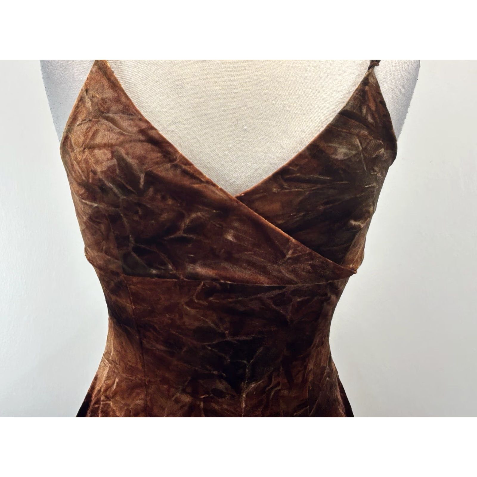 Vintage VINTAGE Alexia Admor Crushed Velvet Maxi Dress Gown Large L Sleeveless Sweetheart Pullover Formal Party/Cocktail Brown USA Women Velvet Stretch 90s? Size L / US 10 / IT 46 - 5 Thumbnail