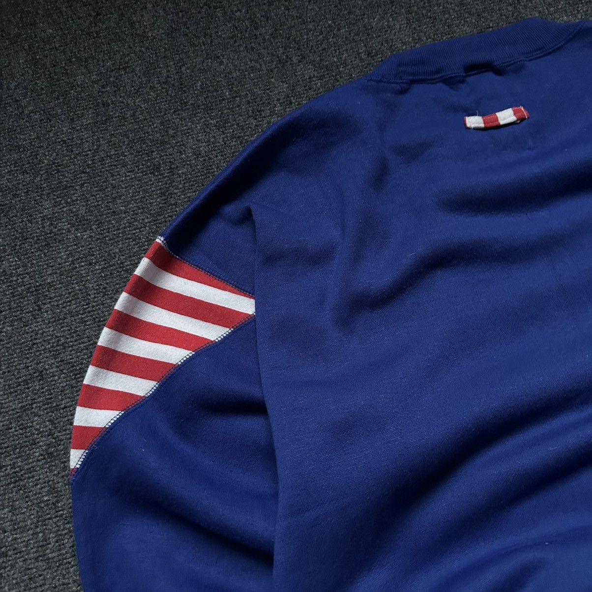 RETROVERT VTG Casual Sport Sweatshirt Big Logo Size XXL 80-90s Size US XXL / EU 58 / 5 - 10 Thumbnail