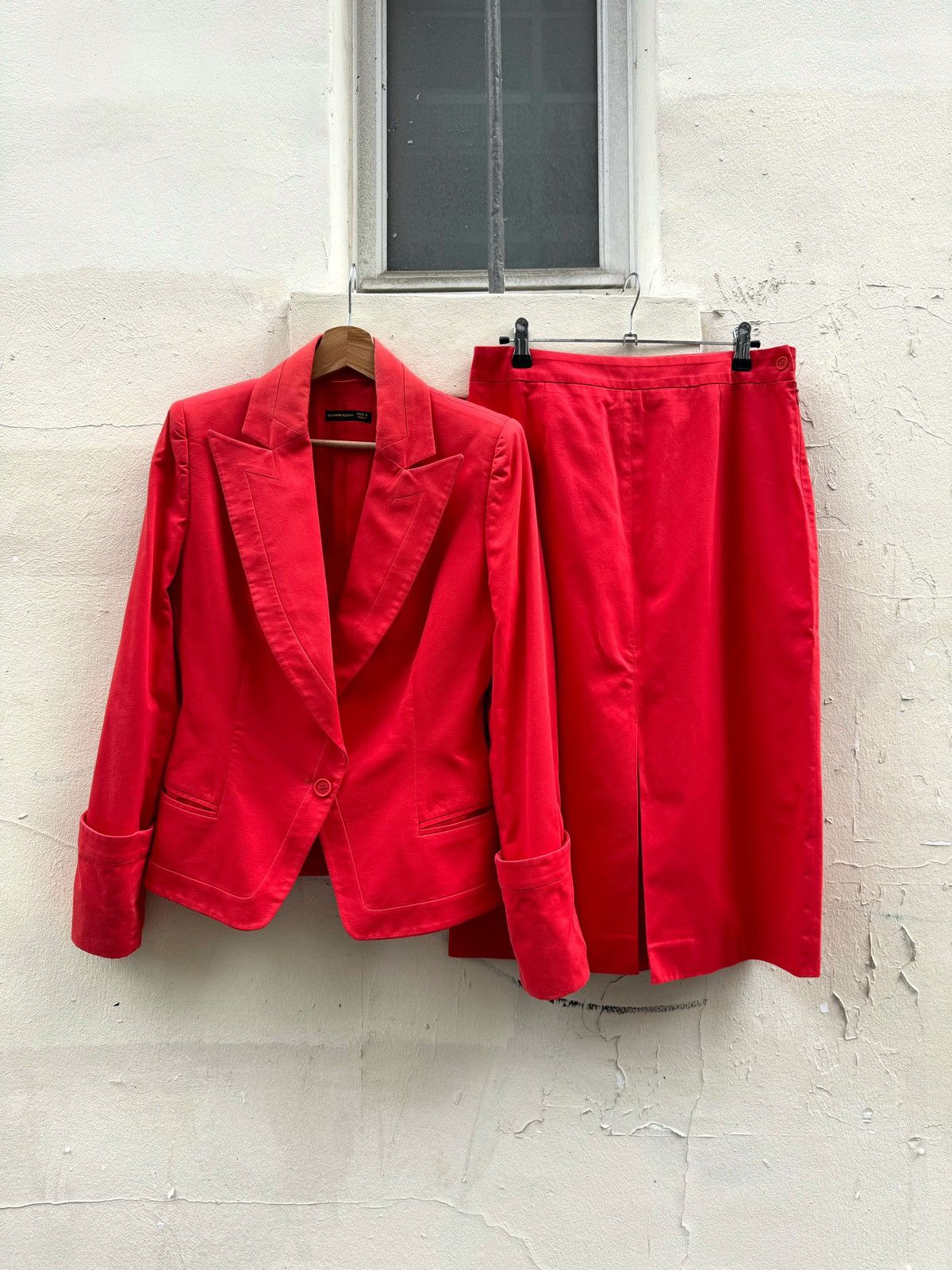 Alexander McQueen Alexander McQueen SS00 SUIT Peak Lapel Blazer & Pencil Skirt Size M / US 6-8 / IT 42-44 - 1 Thumbnail