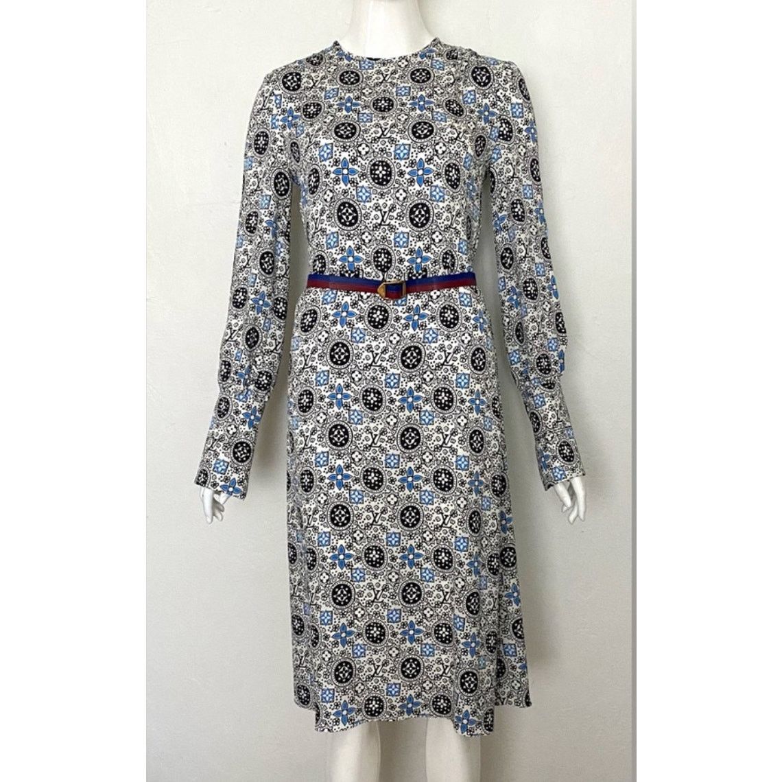 Louis Vuitton Louis Vuitton Silk Belted Midi White Black Blue 42 / 10 Size L / US 10 / IT 46 - 1 Thumbnail