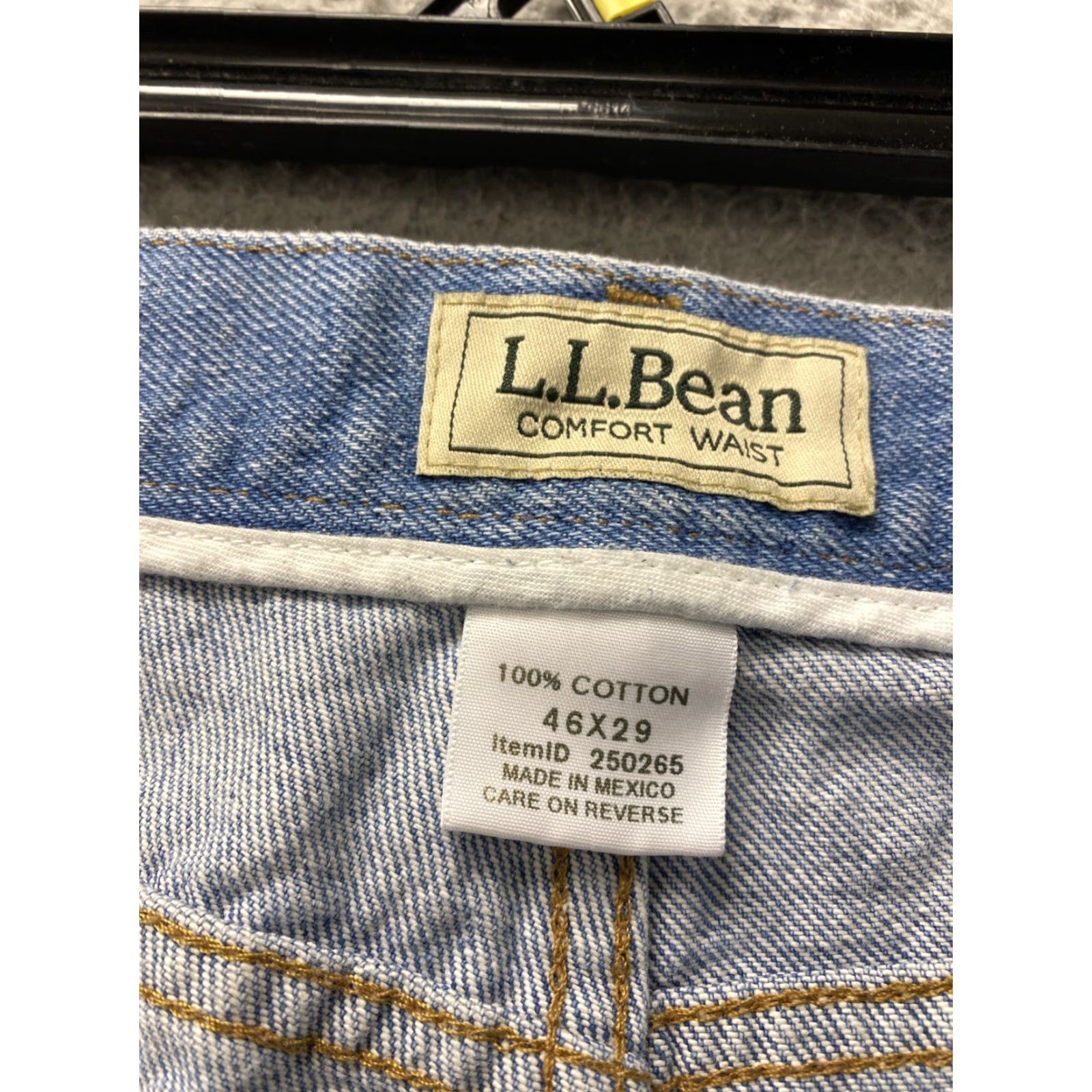Vintage LL Bean Jeans Denim Comfort Waist Straight Leg 46x29 46x29.5 Regular Men Blue Cotton Denim 29.5in Inseam Straight Classic 0367 Size US 30 / EU 46 - 6 Thumbnail
