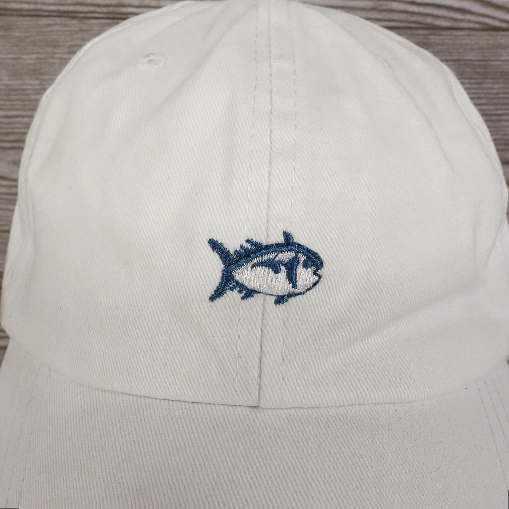 Southern Tide SOUTHERN TIDE FISH LOGO WHITE BASEBALL CAP STRAPBACK DAD CAP STAINED Unisex One Size Size ONE SIZE - 2 Thumbnail