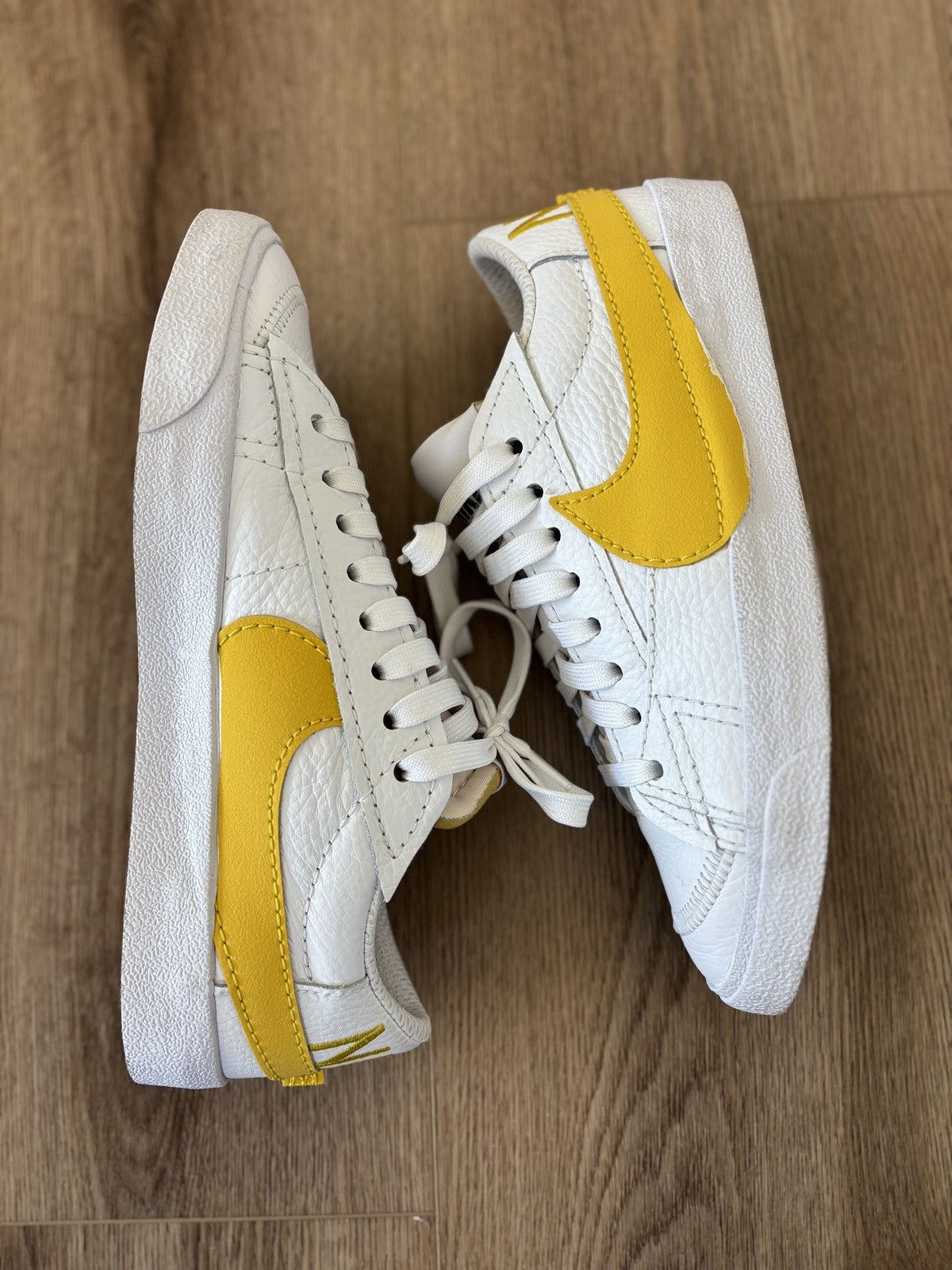Nike Nike Blazer Jumbo White Yellow Size US 9 / EU 42 - 2 Thumbnail