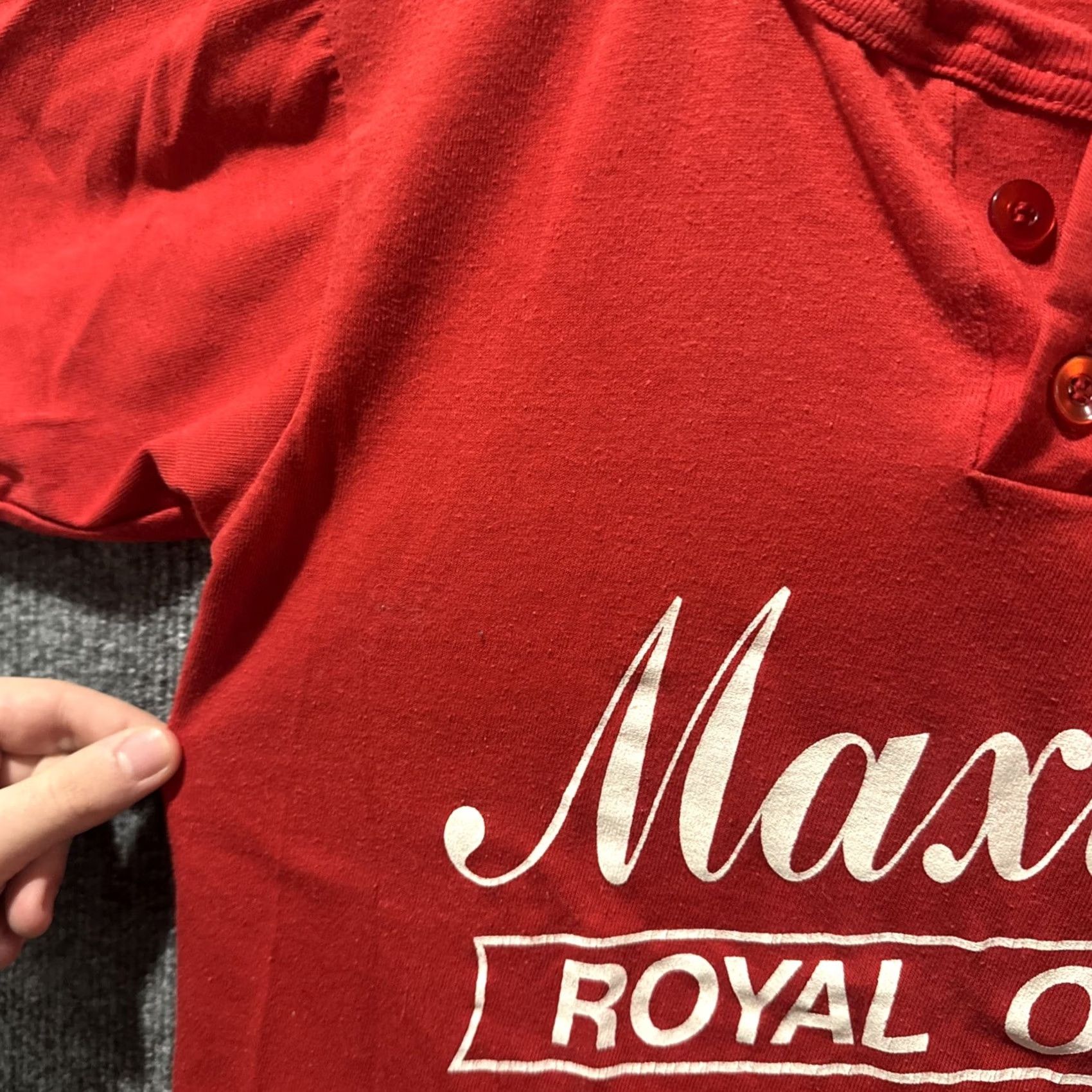 Wilson VINTAGE Maxie’s Royal Oak Restaurant T-Shirt Size M Red 80’s Quarter Button Up Mens Size US M / EU 48-50 / 2 - 4 Thumbnail