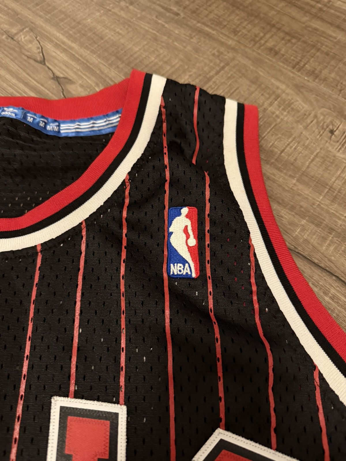 Mitchell & Ness Bulls jersey Size US M / EU 48-50 / 2 - 6 Thumbnail