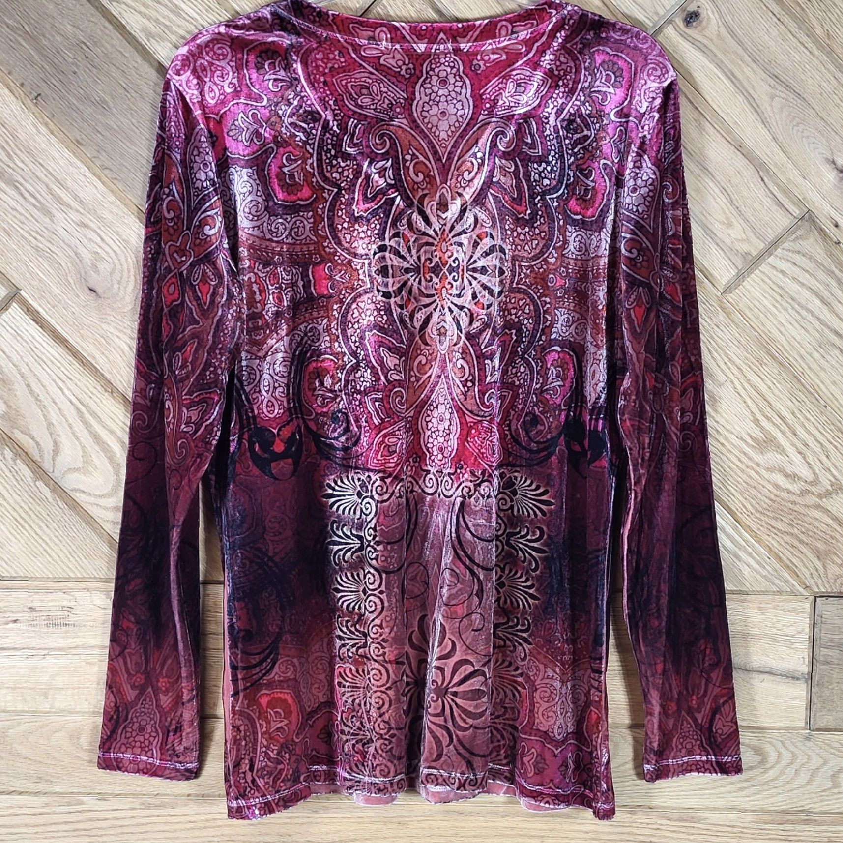 Vintage VINTAGE Christopher & Banks Velvet Burnout Top Women L Paisley Embellished Burgundy Size L / US 10 / IT 46 - 3 Thumbnail