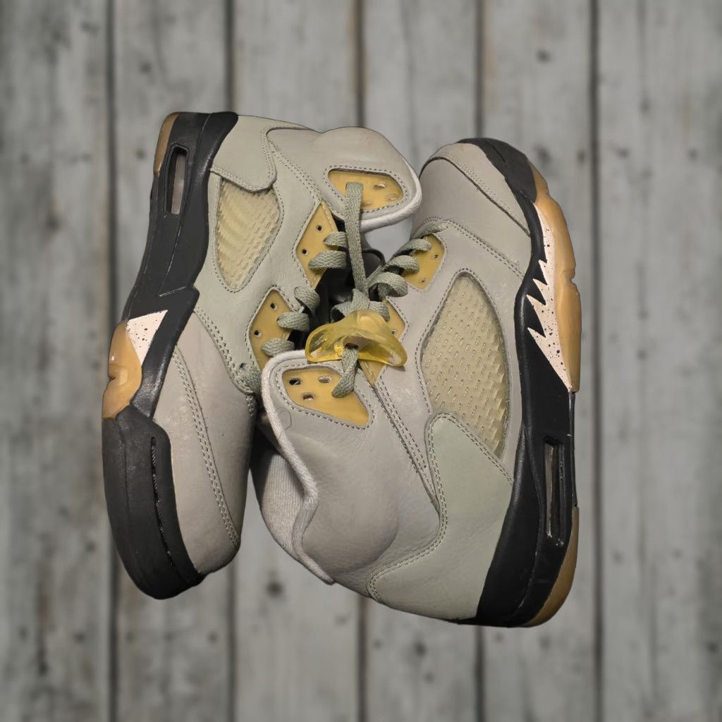 Jordan Brand Jordan Air Jordan 5 Jade Horizon 2022 Sneaker Mid Top Men 8.5 Green DC7501-300 Size US 9 / EU 42 - 1 Thumbnail
