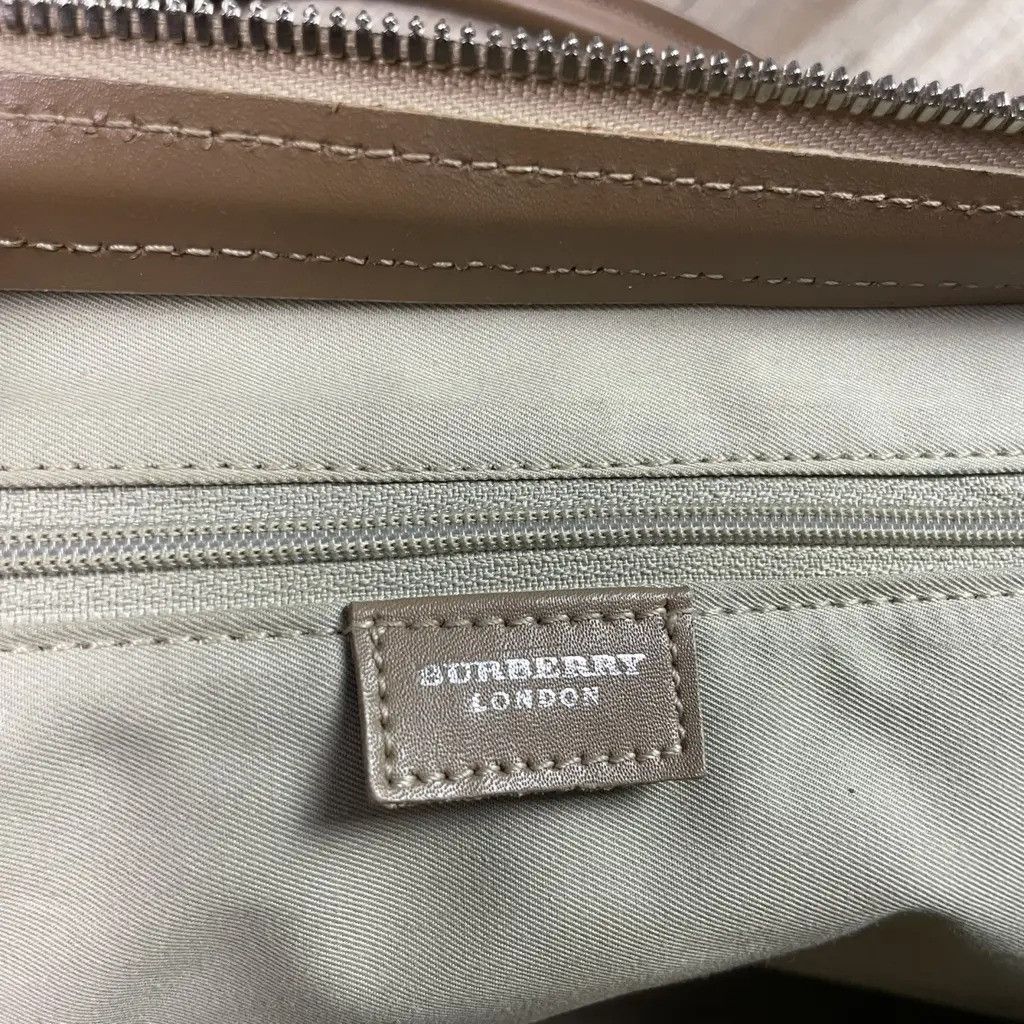 Burberry Burberry Full pattern handbag Measurements: 30x20x8cm Size ONE SIZE - 7 Thumbnail