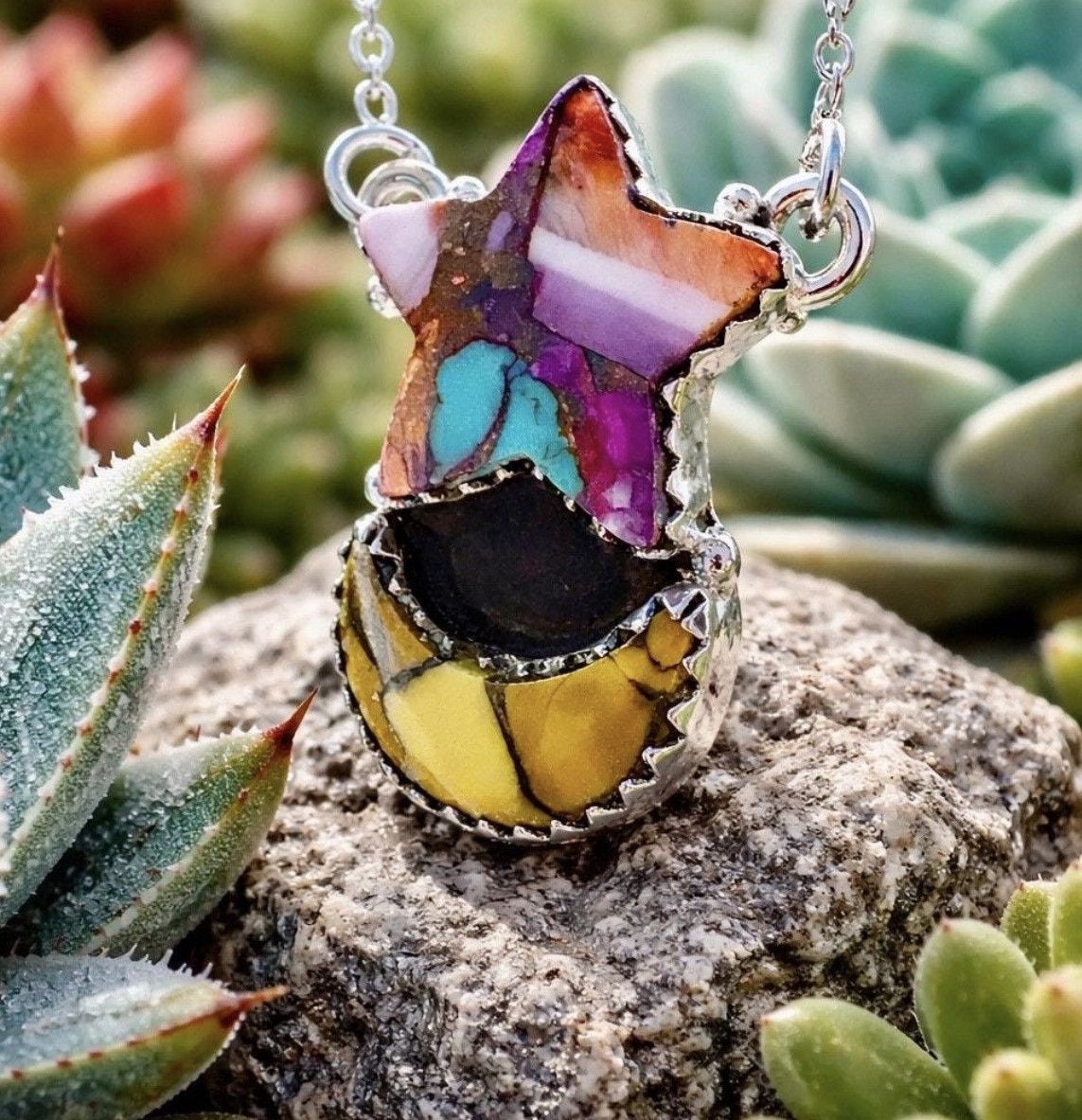 Handmade Spiny Oyster Shell & Honey Dahlia Moon & Star Necklace 18” Size ONE SIZE - 1 Thumbnail