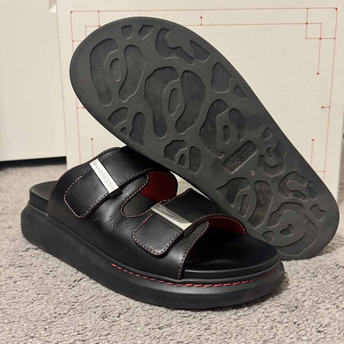 Alexander McQueen Alexander McQueen Leather Sandals in Black/Red US 8/EU 41 Size US 8 / EU 41 - 5 Thumbnail