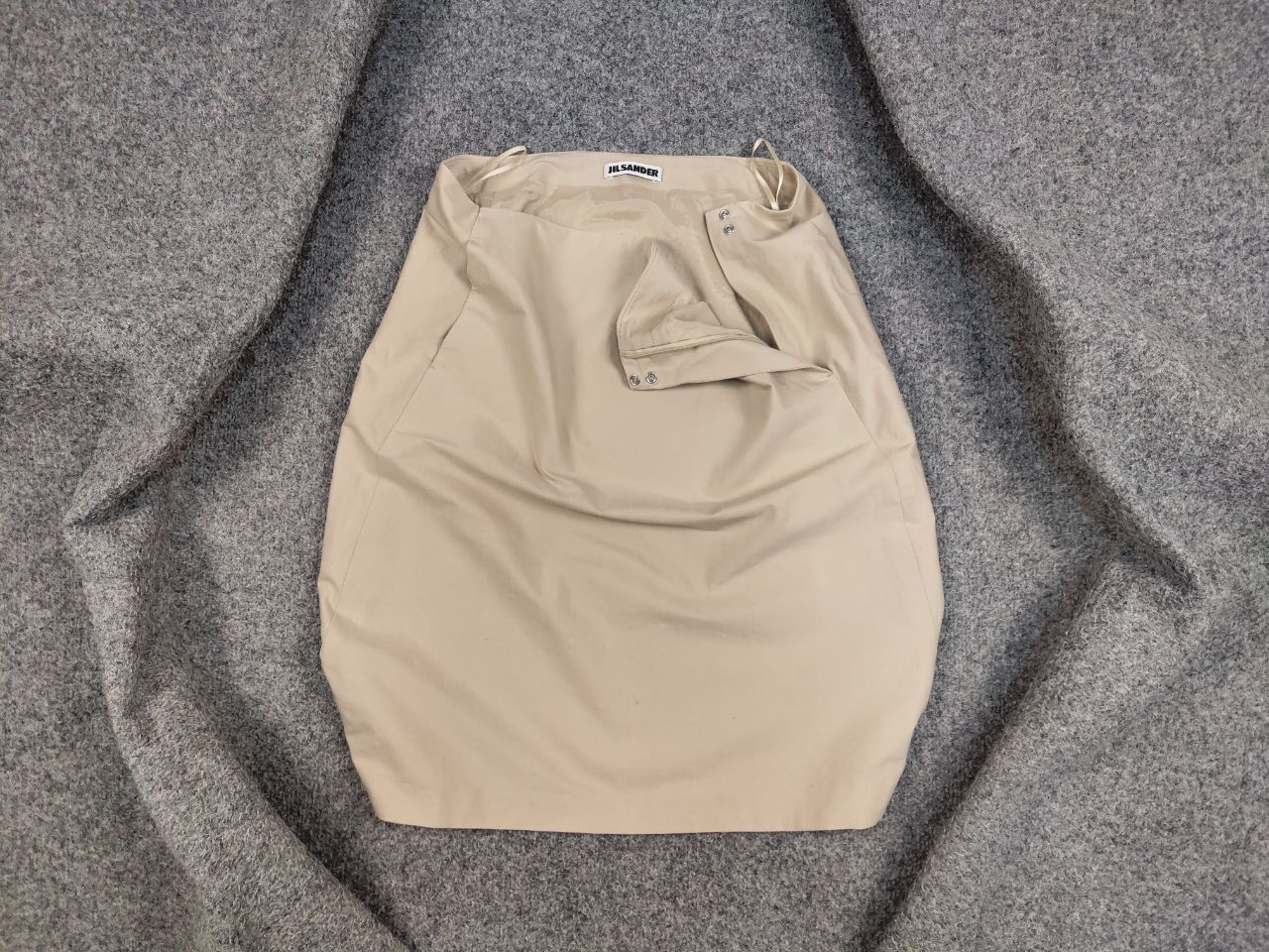 Jil Sander Vintage 90's Jil Sander Mid length skirt Beige Size 27" / US 4 / IT 40 - 1 Thumbnail