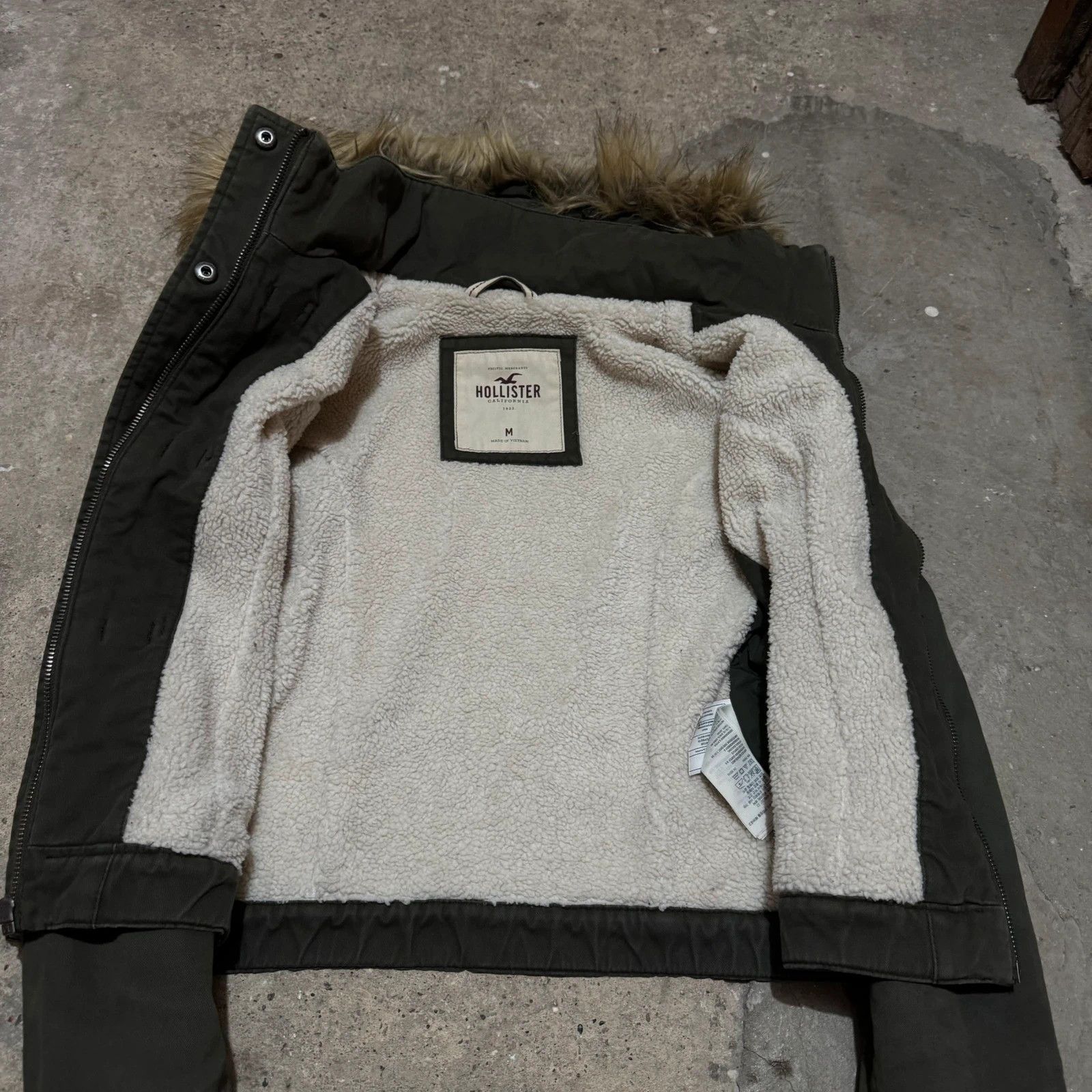 Hollister Fur hood y2k hollister jacket Size M / US 6-8 / IT 42-44 - 2 Thumbnail