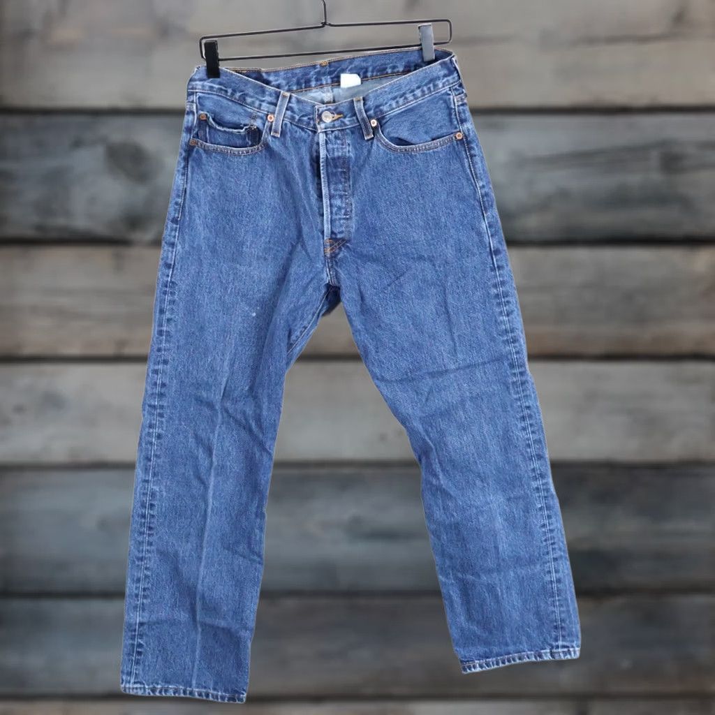 Levi's VINTAGE Levi's 501 XX Jeans Men 31 x 29 Blue Button Fly VTG 2005 Denim Straight 90s Size US 31 - 1 Thumbnail