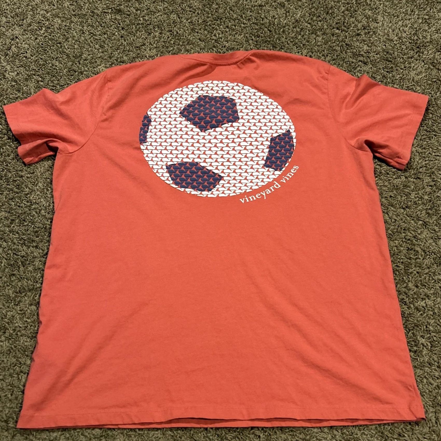 Vineyard Vines Vineyard Vines Men’s Coral T-Shirt Crew Neck Short Sleeve Size L Cotton Pockets Logo Graphic Print Size US L / EU 52-54 / 3 - 4 Thumbnail