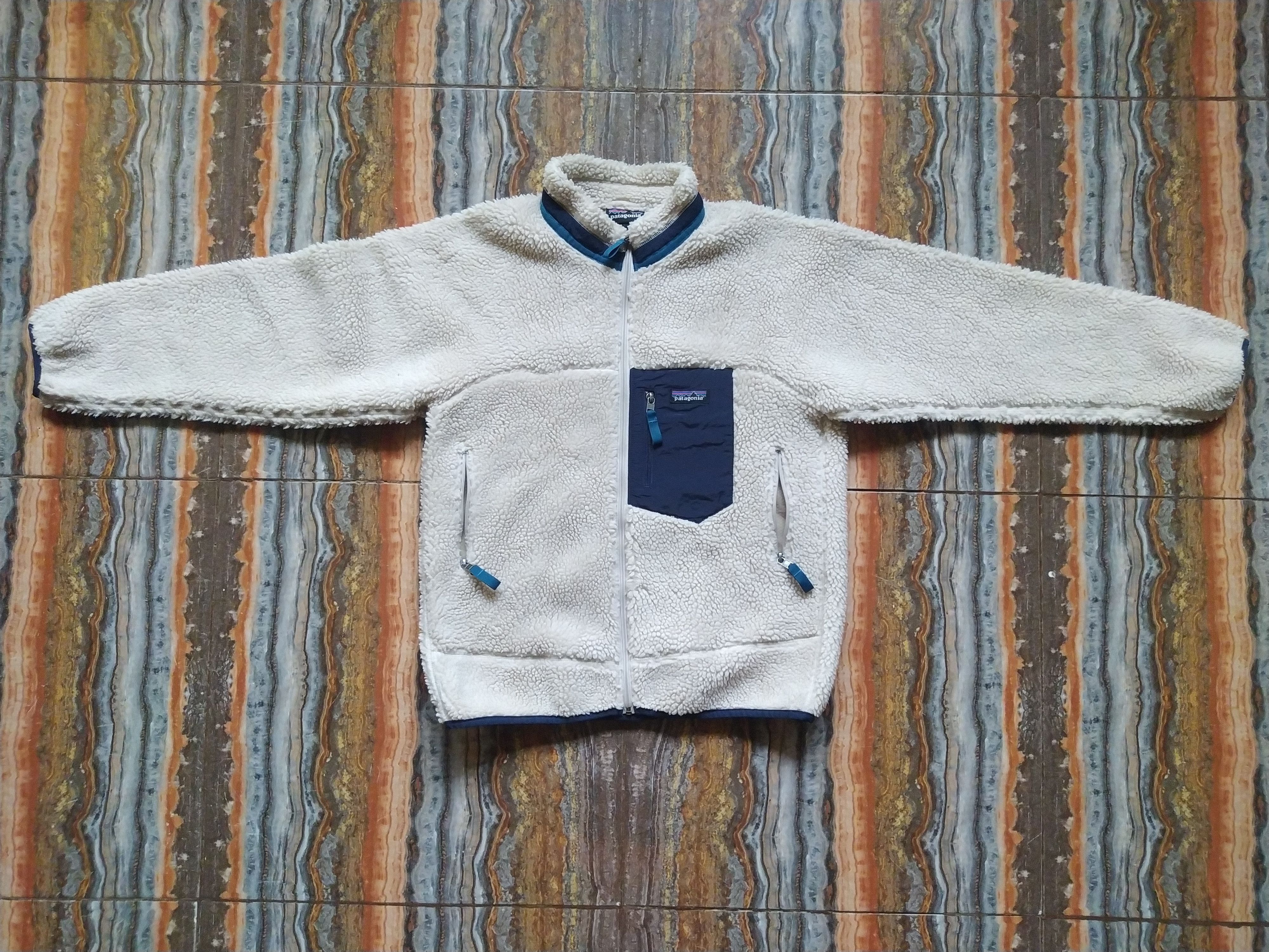 image of Patagonia Classic Retro X Fleece Jacket in White, Men's (Size Small)