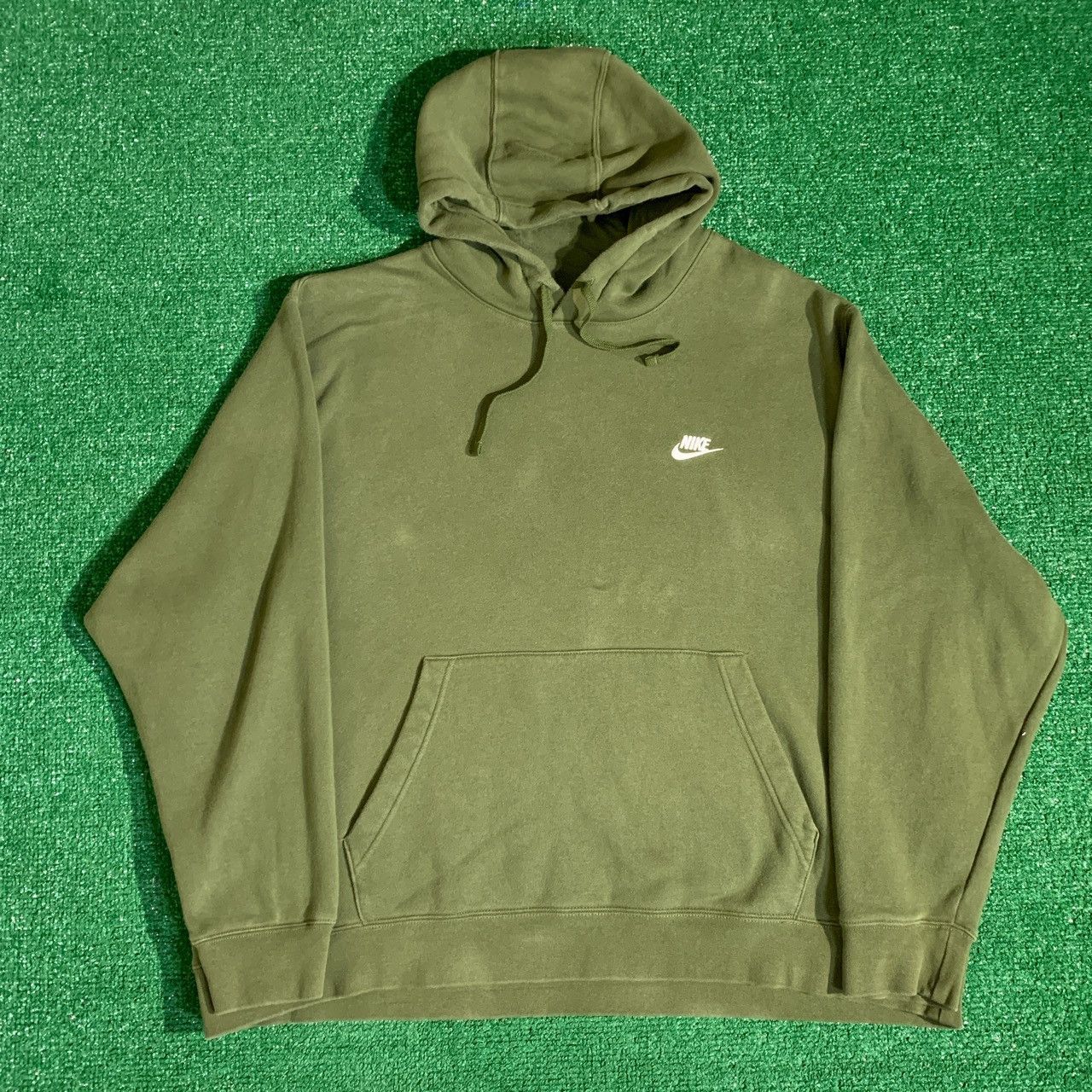 womens olive green nike shirt