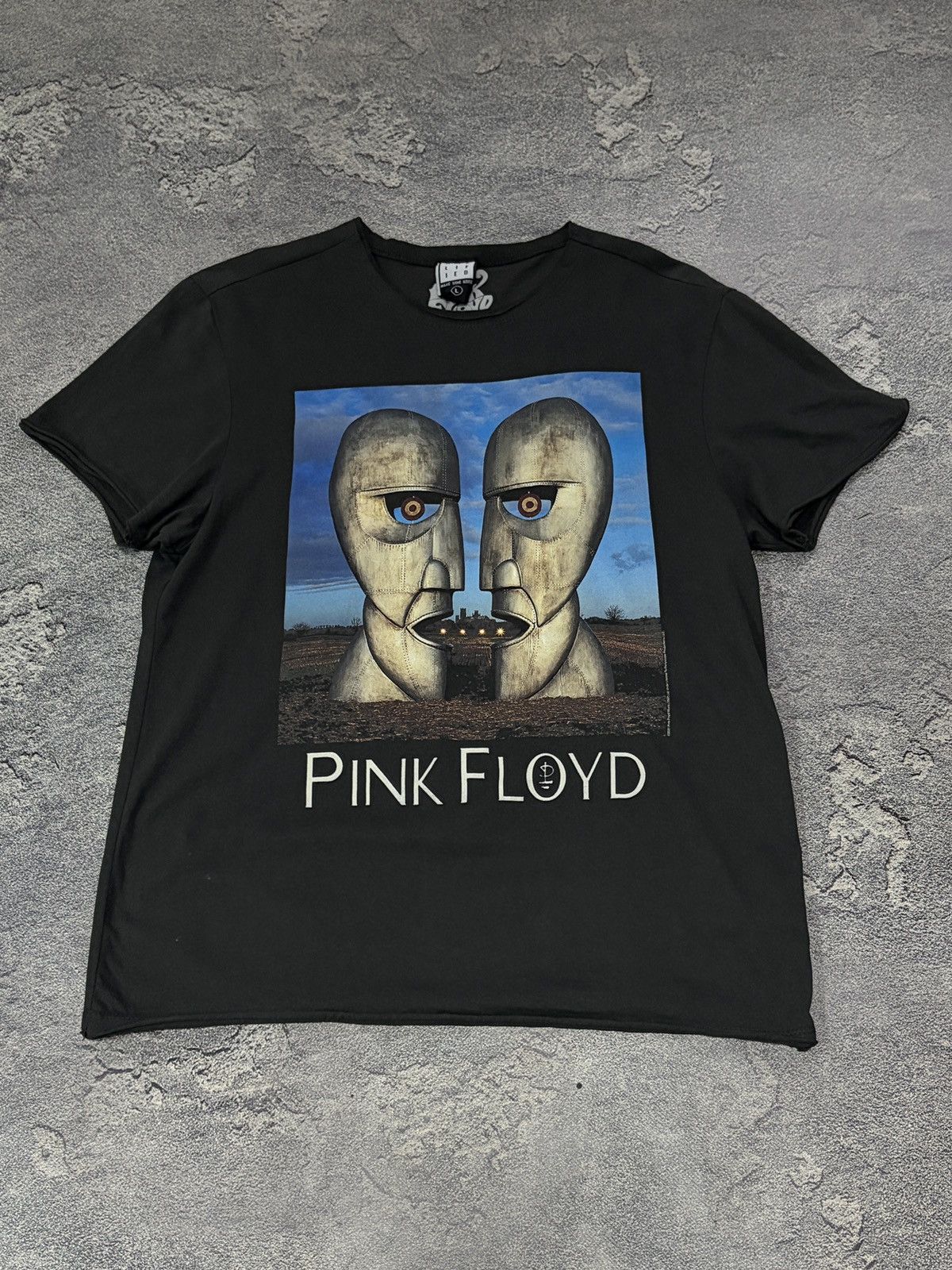 Band Tees Pink Floyd The Division Bell Graphic Tee L 2023 Size US L / EU 52-54 / 3 - 1 Thumbnail