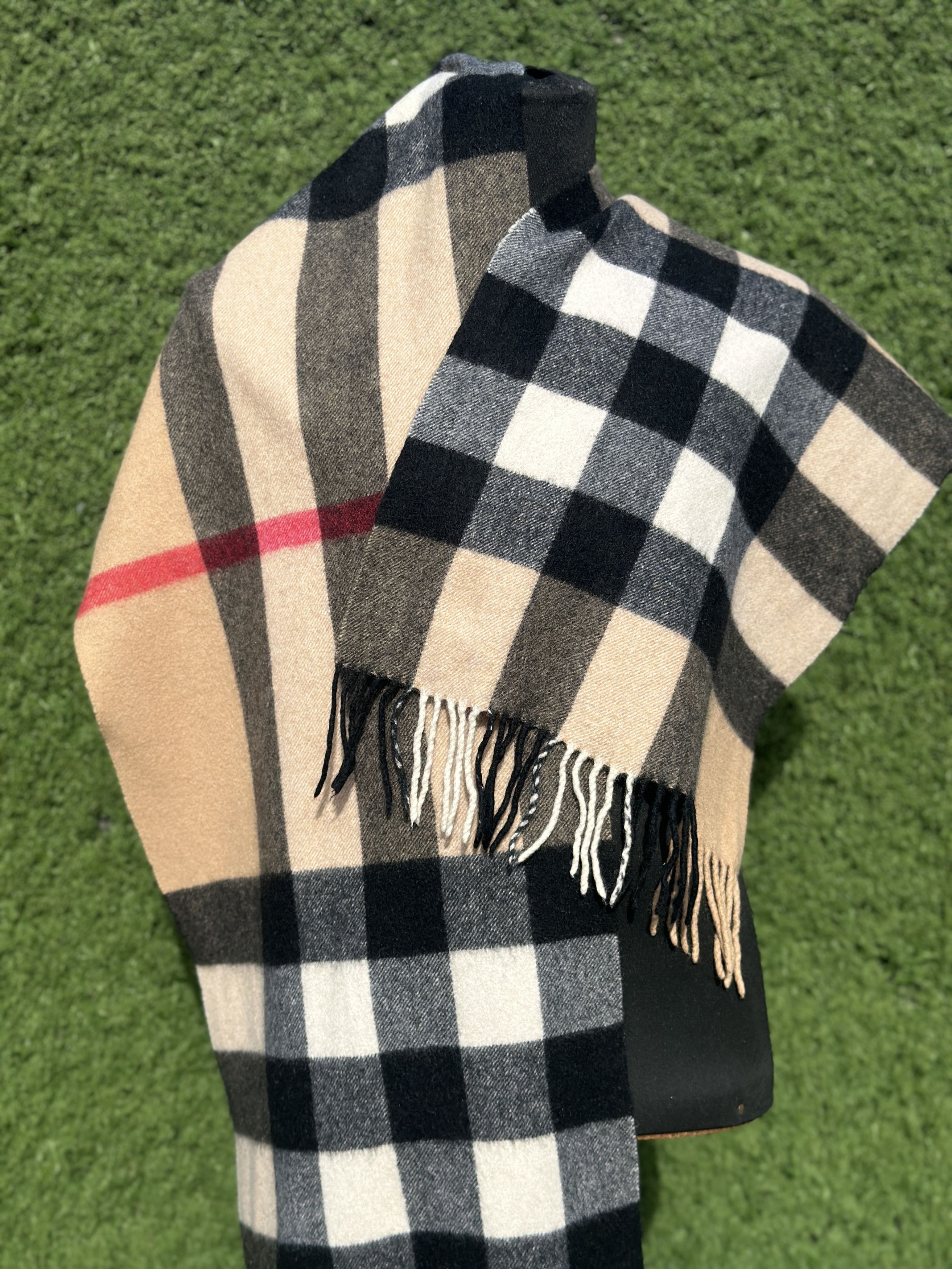 Burberry Burberry 100% Cashmere Classic Check Fringed Scarf 205X37Cm Size ONE SIZE - 13 Thumbnail