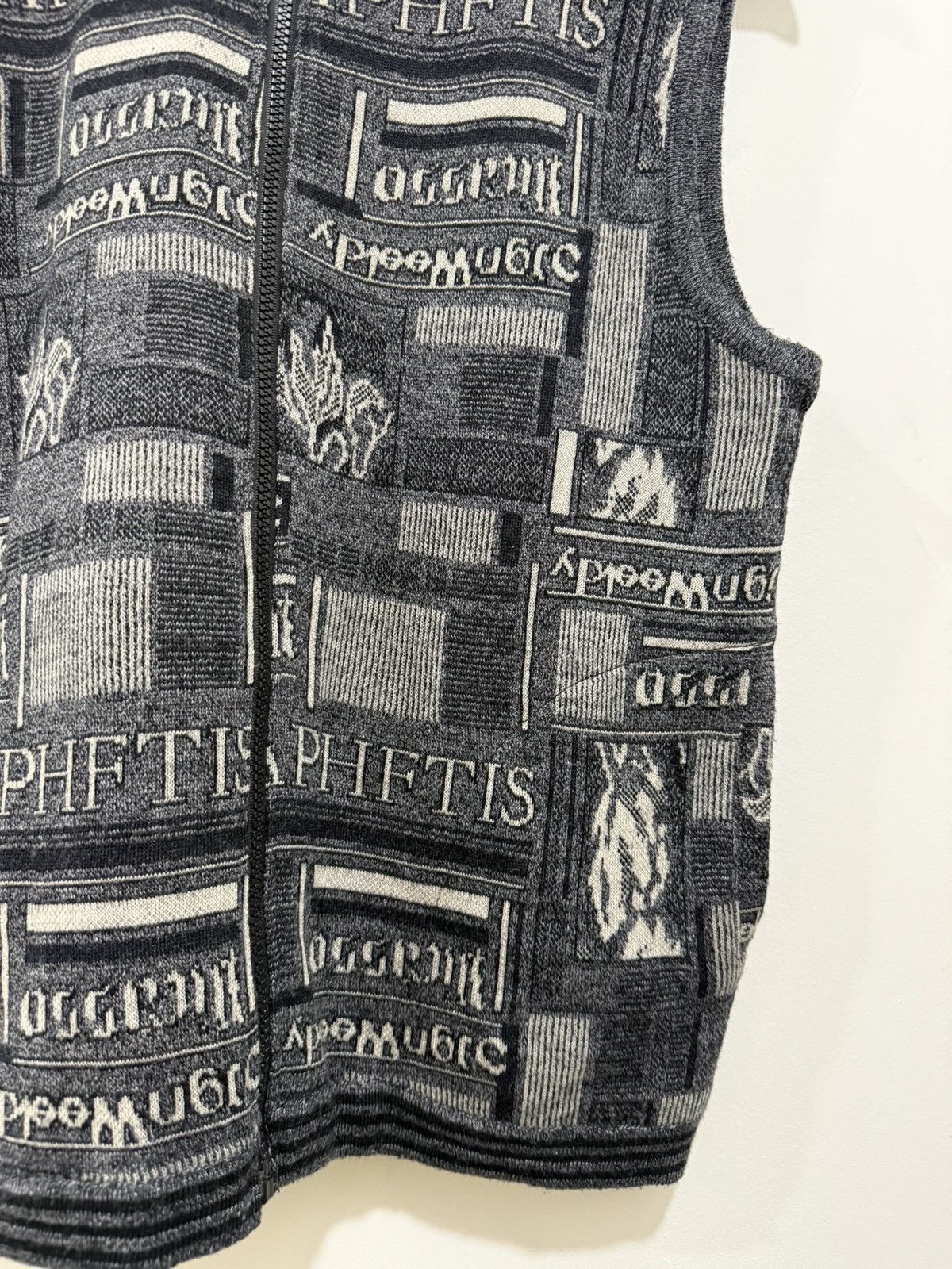 Japanese Brand Vtg knit vest Size US M / EU 48-50 / 2 - 5 Thumbnail
