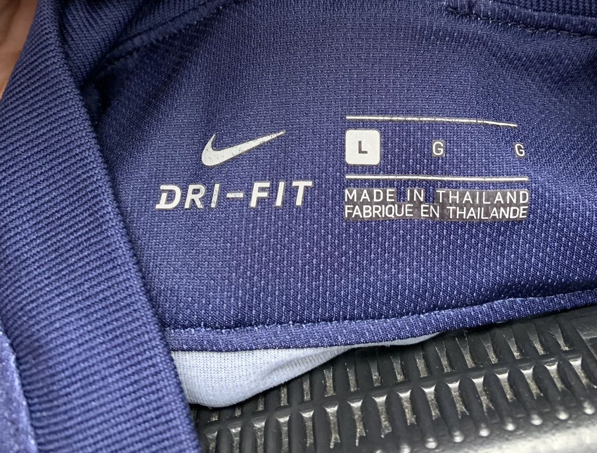 Nike Paris Saint Germain PSG Nike soccer jersey L vintage Size US L / EU 52-54 / 3 - 8 Thumbnail