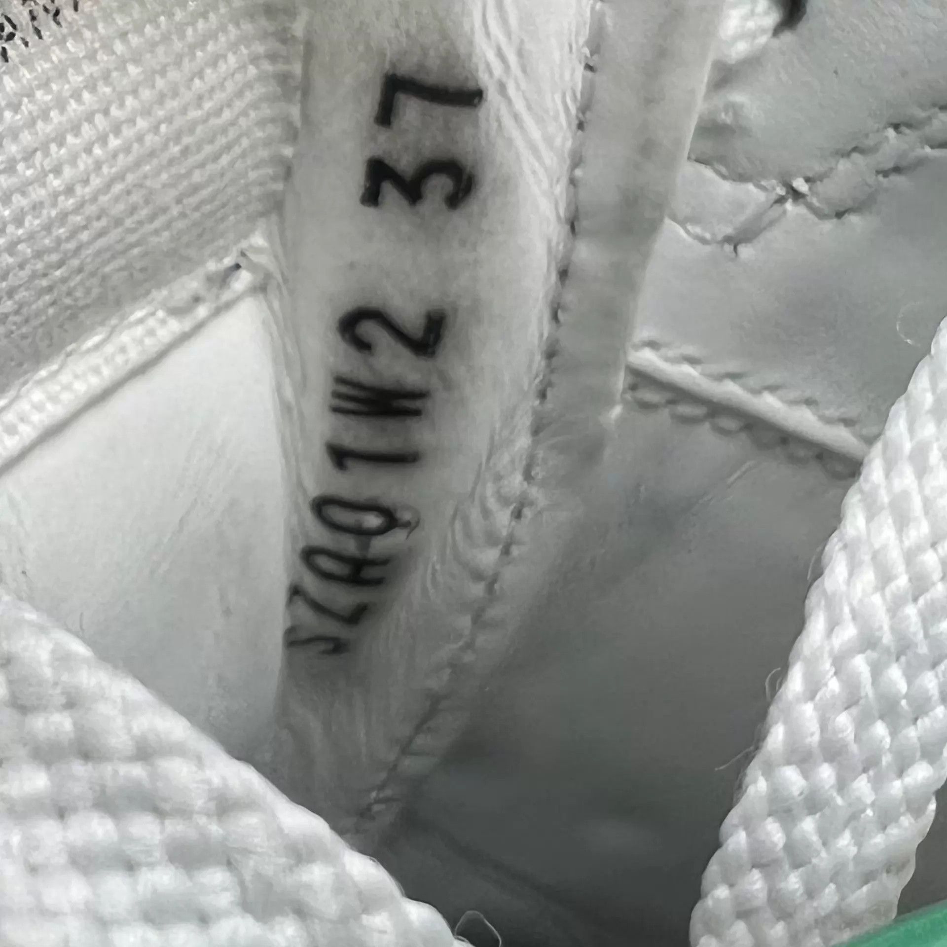 Valentino Valentino Rockstud White 37 Like New With Box Size US 6.5 / IT 36.5 - 4 Thumbnail