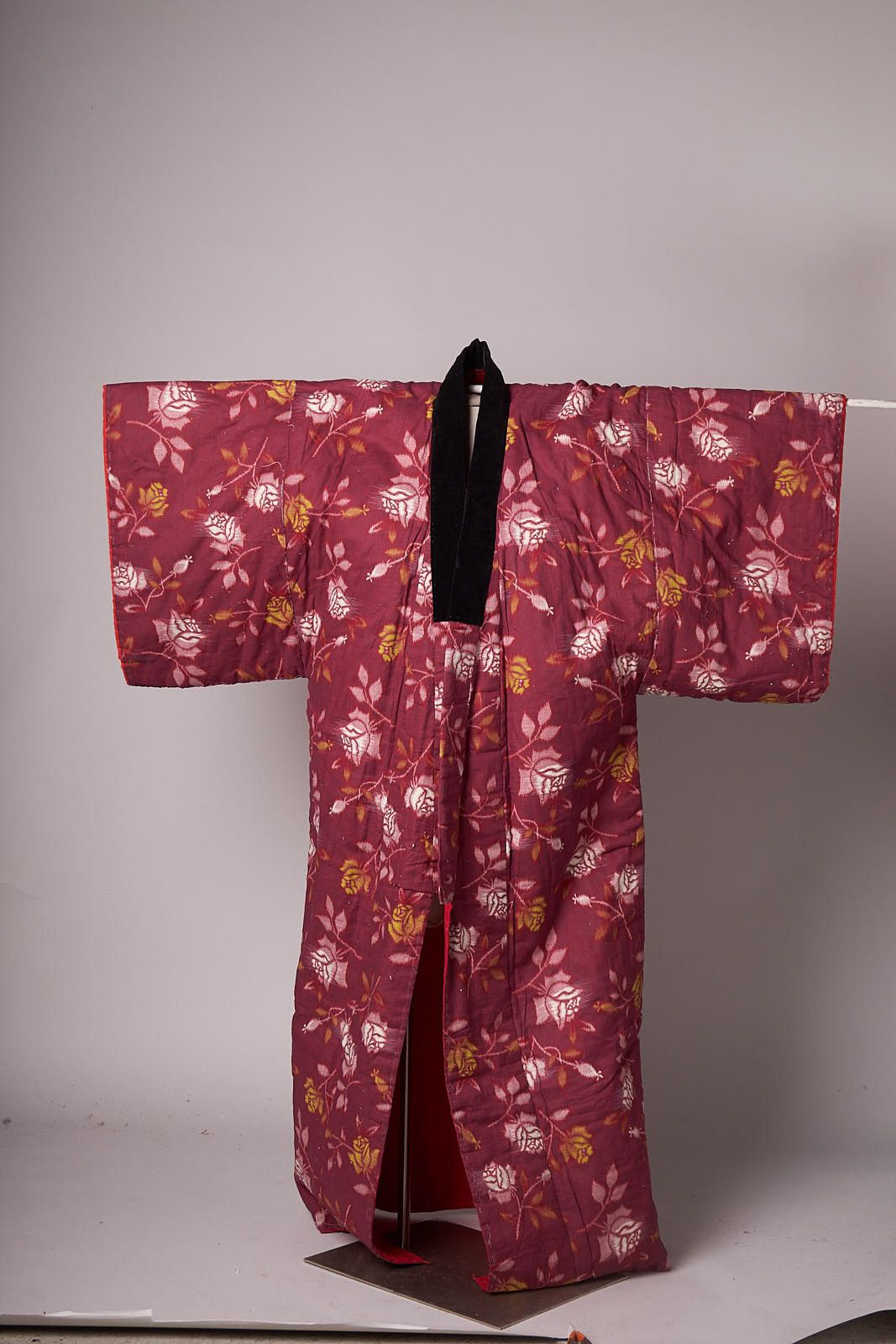 Vintage 1960s Japanese Winter Kimono Jacket Velvet Trim Size ONE SIZE - 8 Thumbnail