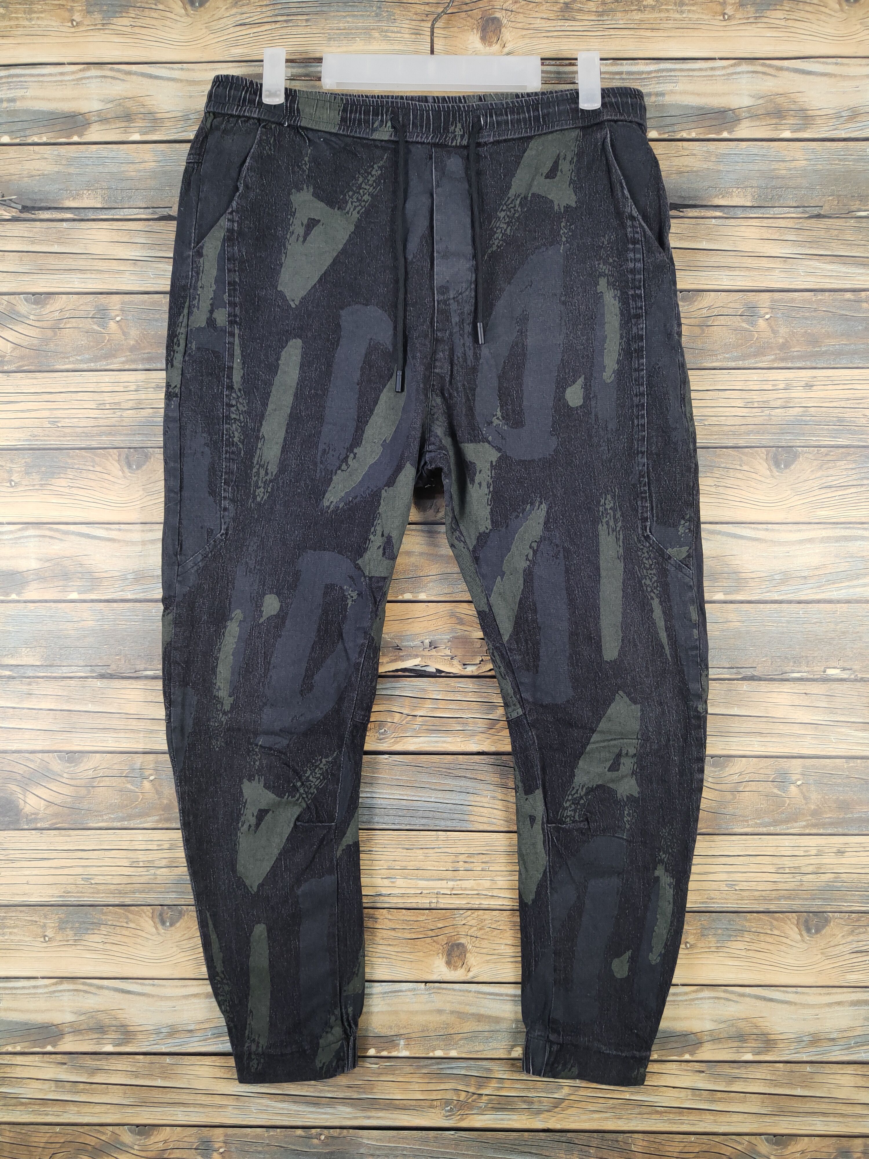 Japanese Brand Japan camo Black Multipocket Jogger Pants #W2095 Size US 33 - 1 Thumbnail