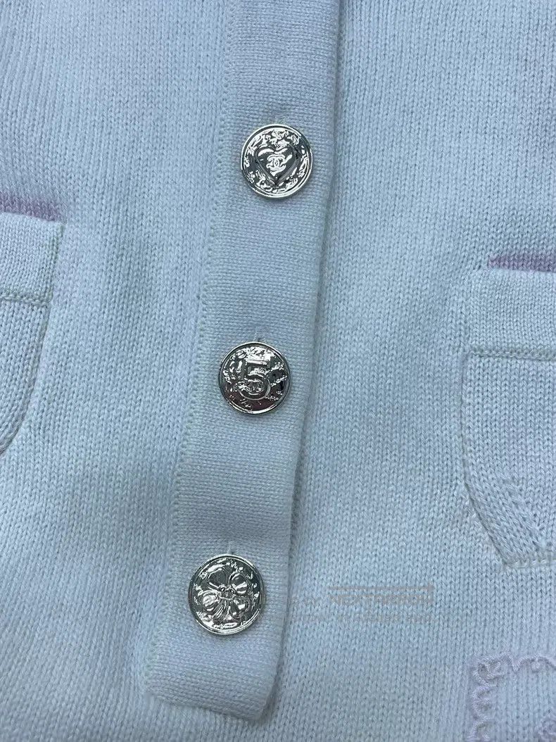 Chanel Chanel 25B white knitted cashmere jumpsuit Size 42" / US 20 - 2 Thumbnail