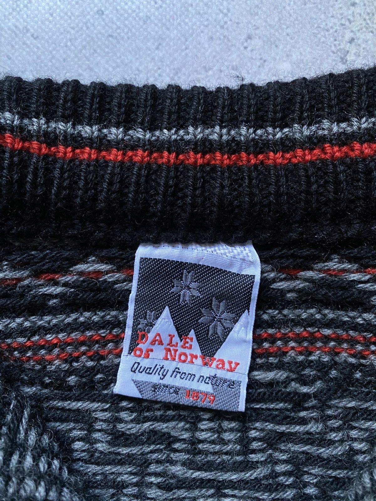 Dale Of Norway Vintage Dale Of Norway Sweater Icelandic Wool Ski Knit Size US L / EU 52-54 / 3 - 3 Thumbnail