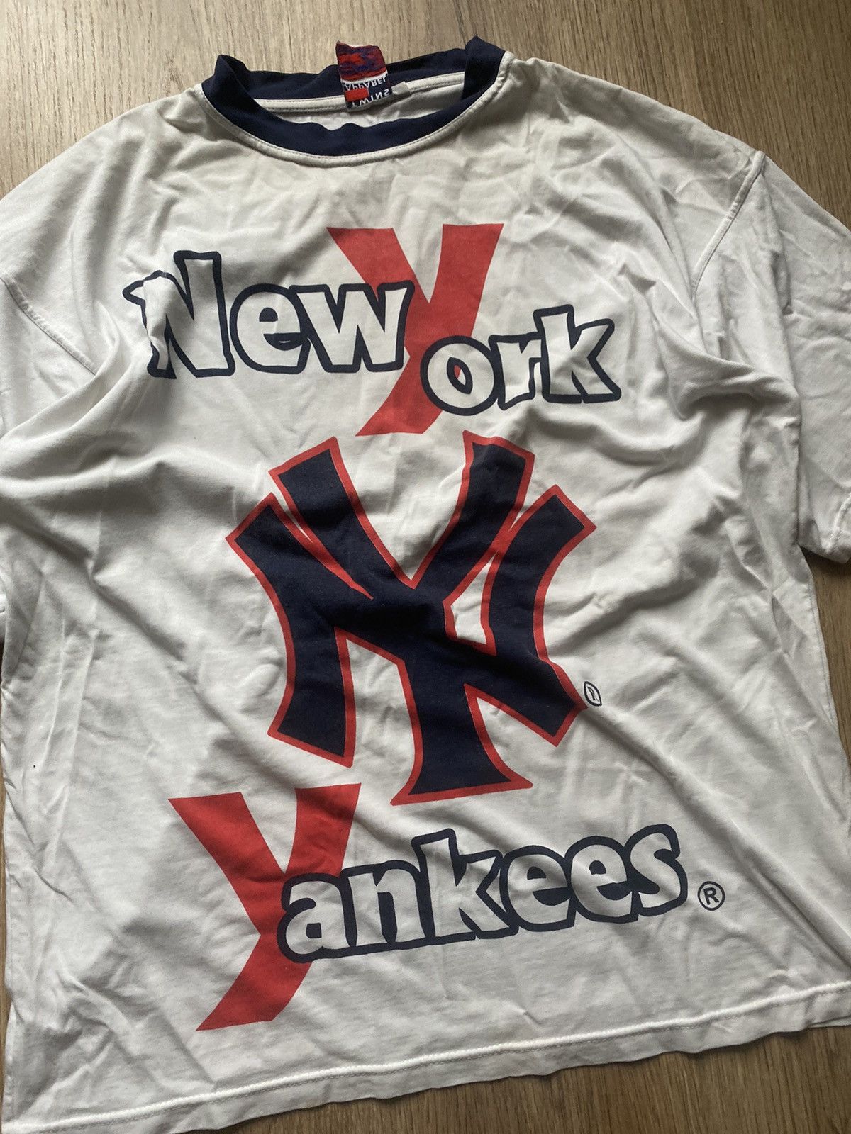 MLB × New York Yankees × Vintage Vintage 90s Yankees New York Big Logo MLB Y2K majestic Shirt Size US L / EU 52-54 / 3 - 2 Thumbnail