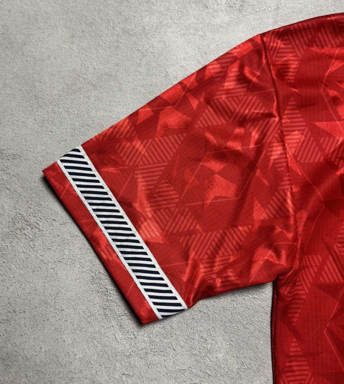 Vintage England 1990 1992 Away Football Soccer Jersey Vintage Size US S / EU 44-46 / 1 - 5 Thumbnail