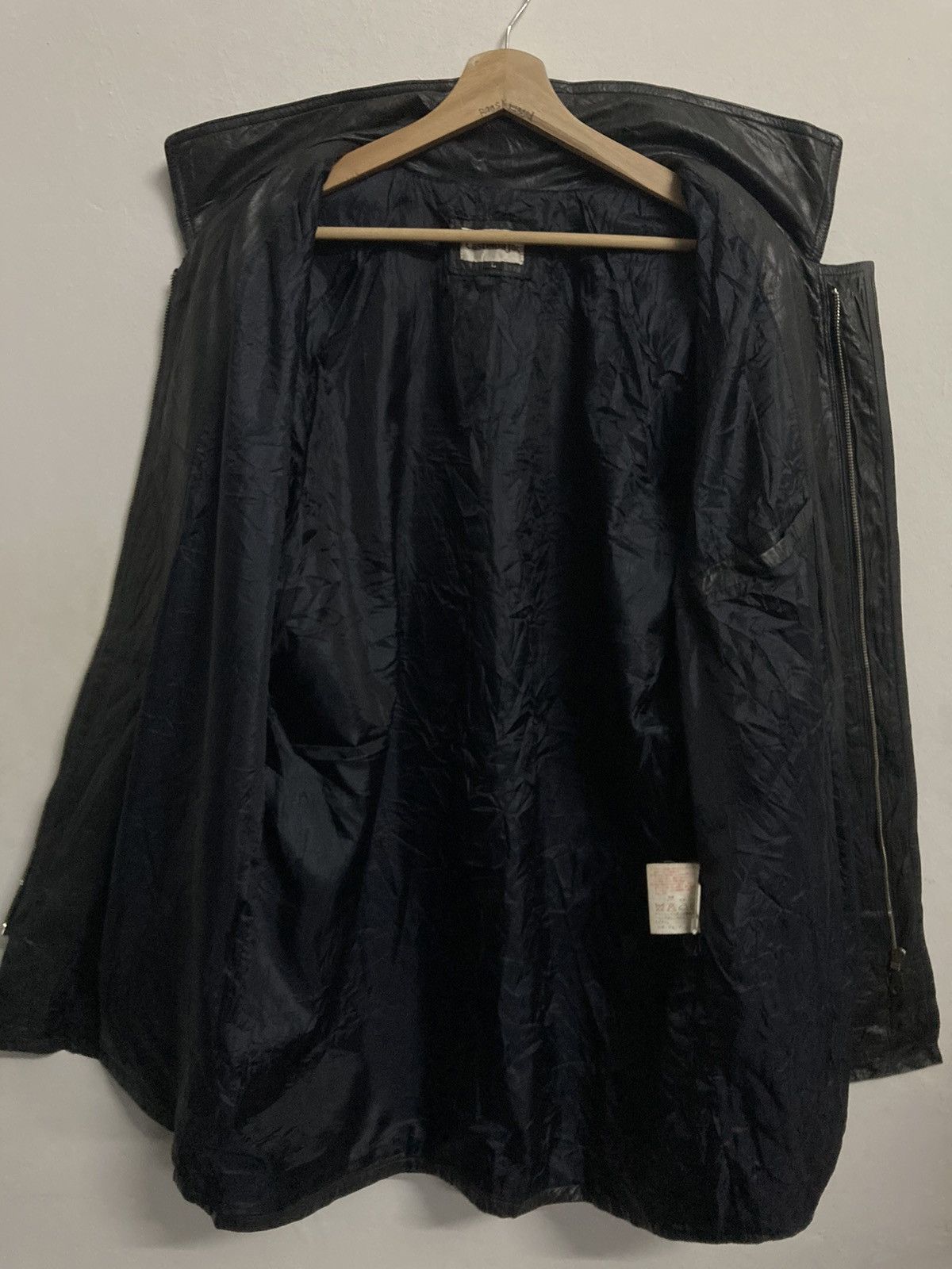 Genuine Leather Vintage Castelbajac Long Leather Jacket Size L Size US L / EU 52-54 / 3 - 3 Thumbnail