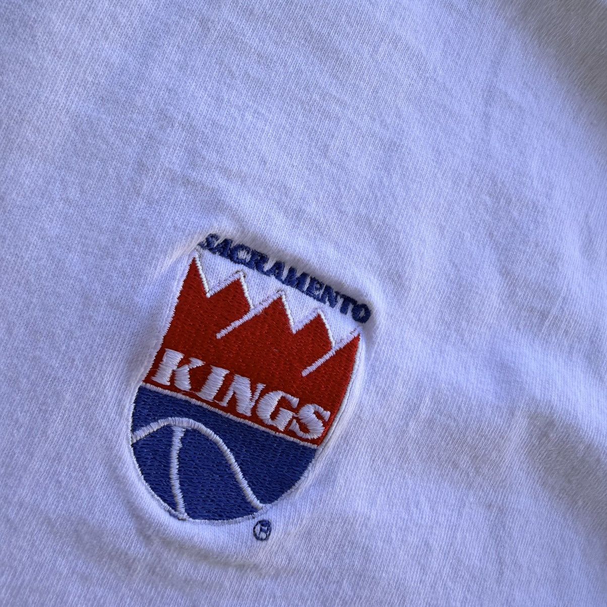 NBA Vintage Sacramento Kings T Shirt 80s Single Stitch USA NBA Size US L / EU 52-54 / 3 - 2 Thumbnail