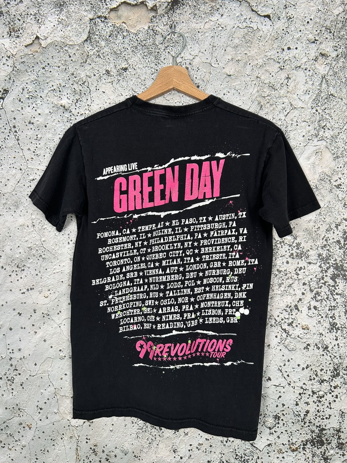 Band Tees Vintage Green Day 99 Revolutions Tour Rock Band Tee Rare Size US S / EU 44-46 / 1 - 2 Thumbnail