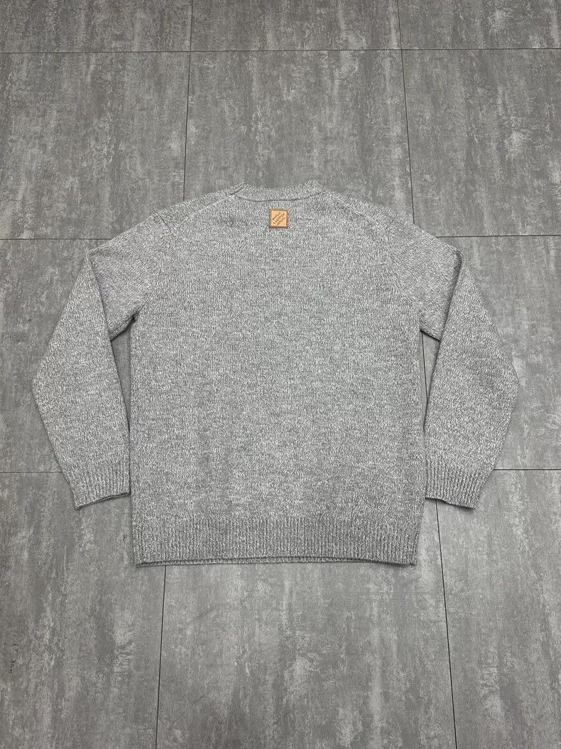 Louis Vuitton Louis Vuitton 26 New Grey Turtleneck Long Sleeve Sweater Size US M / EU 48-50 / 2 - 2 Thumbnail